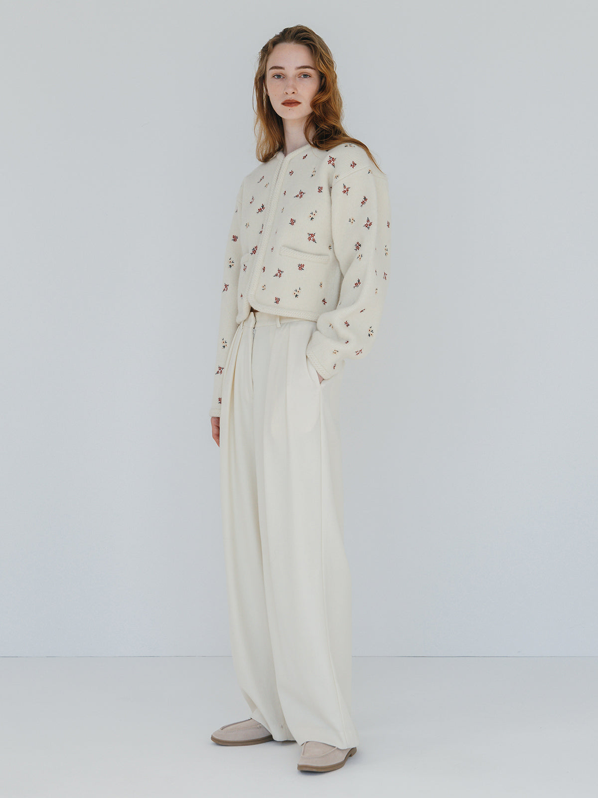 FLOWER EMBROIDERY KNIT JACKET