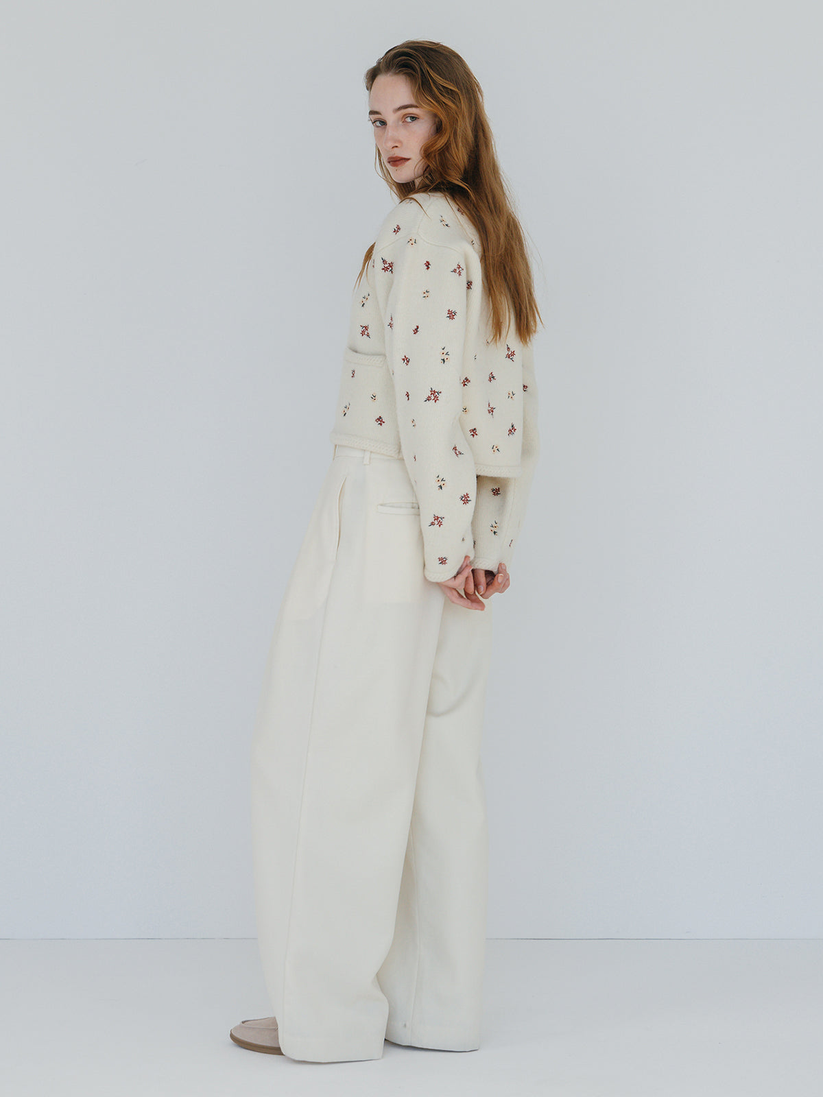 FLOWER EMBROIDERY KNIT JACKET