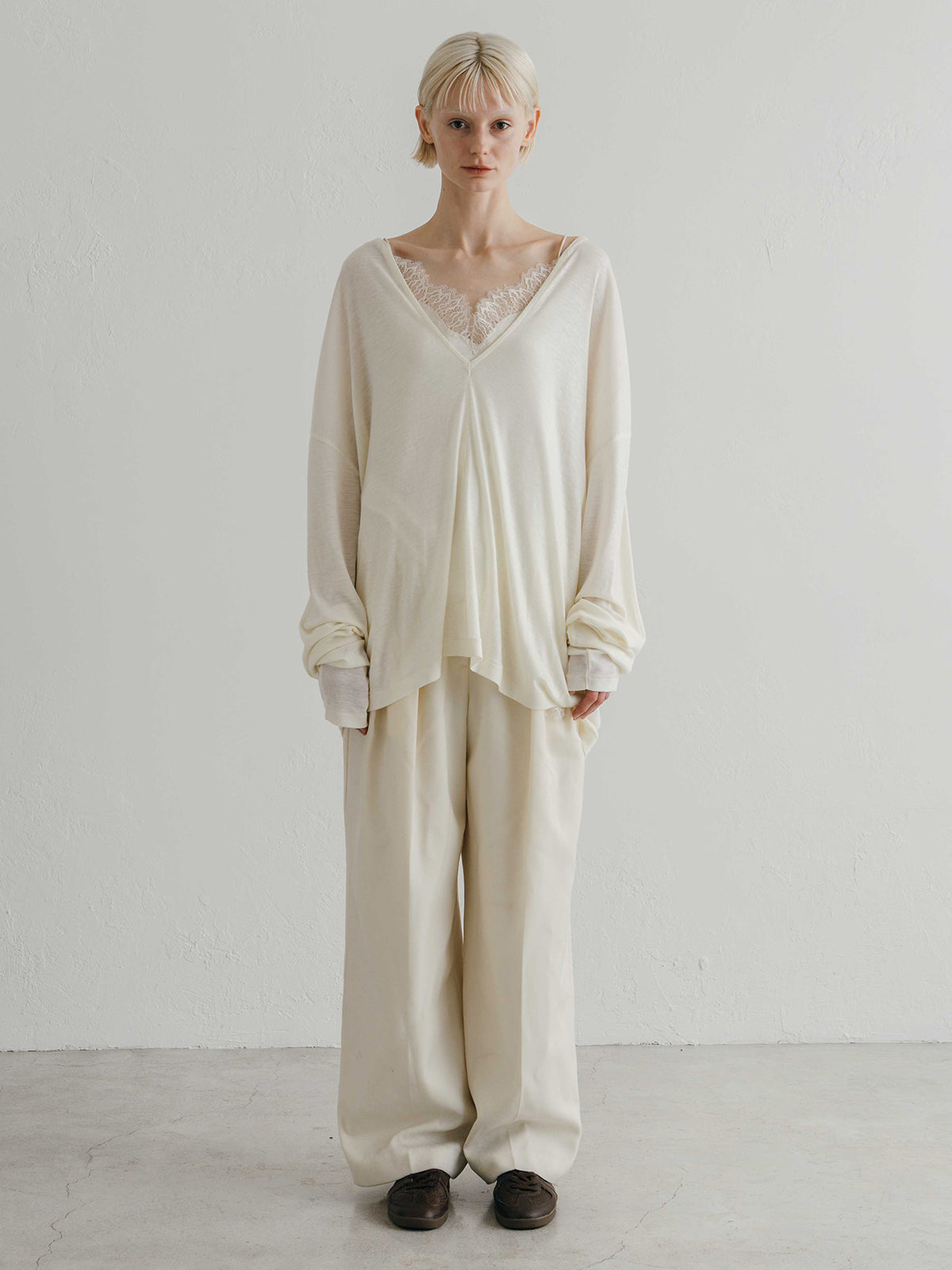 SUPER 120s FINE WOOL V NECK KNIT