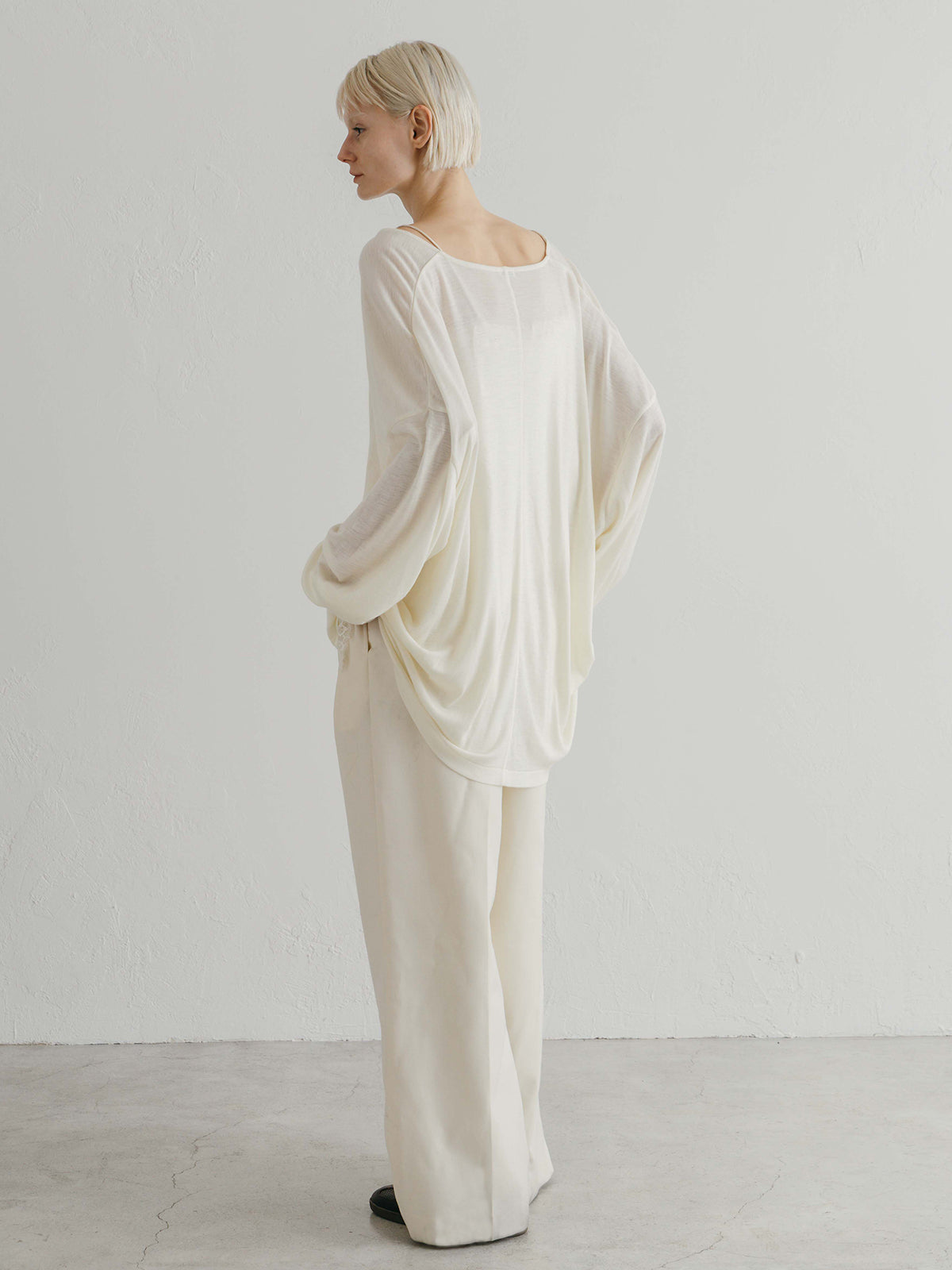 SUPER 120s FINE WOOL V NECK KNIT