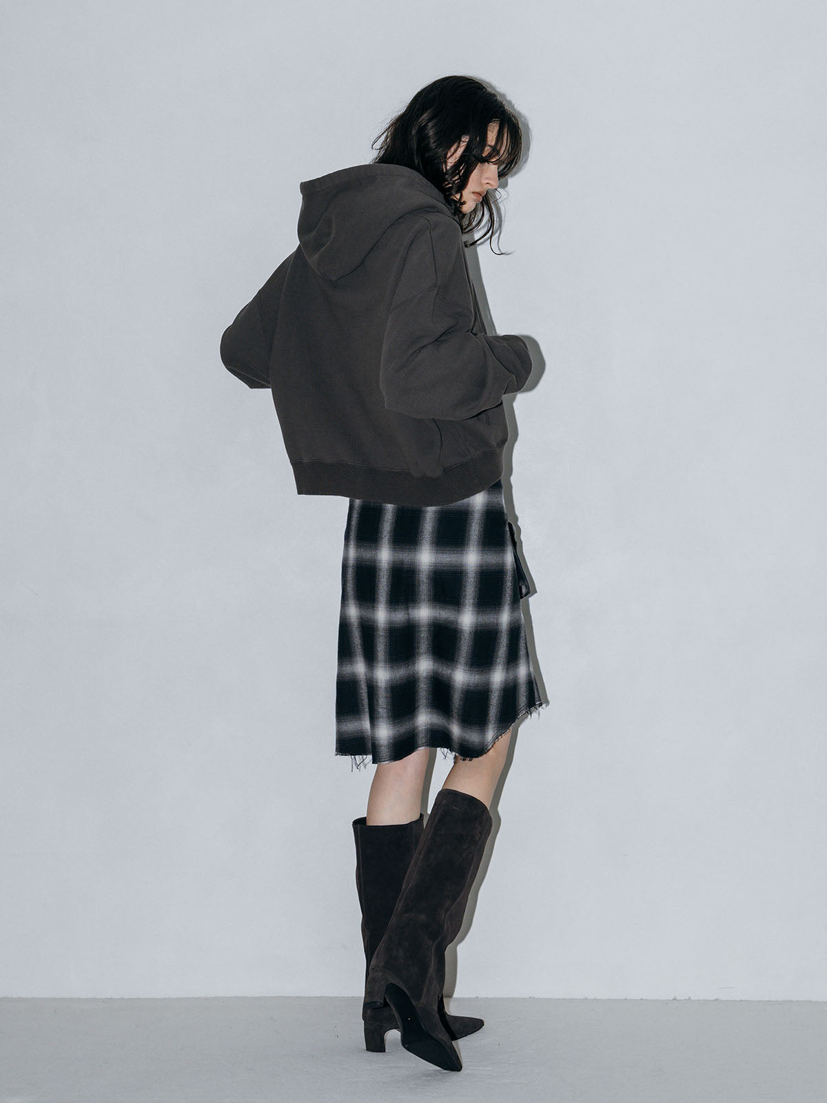 ZIP UP HOODED SWEAT SHIRT