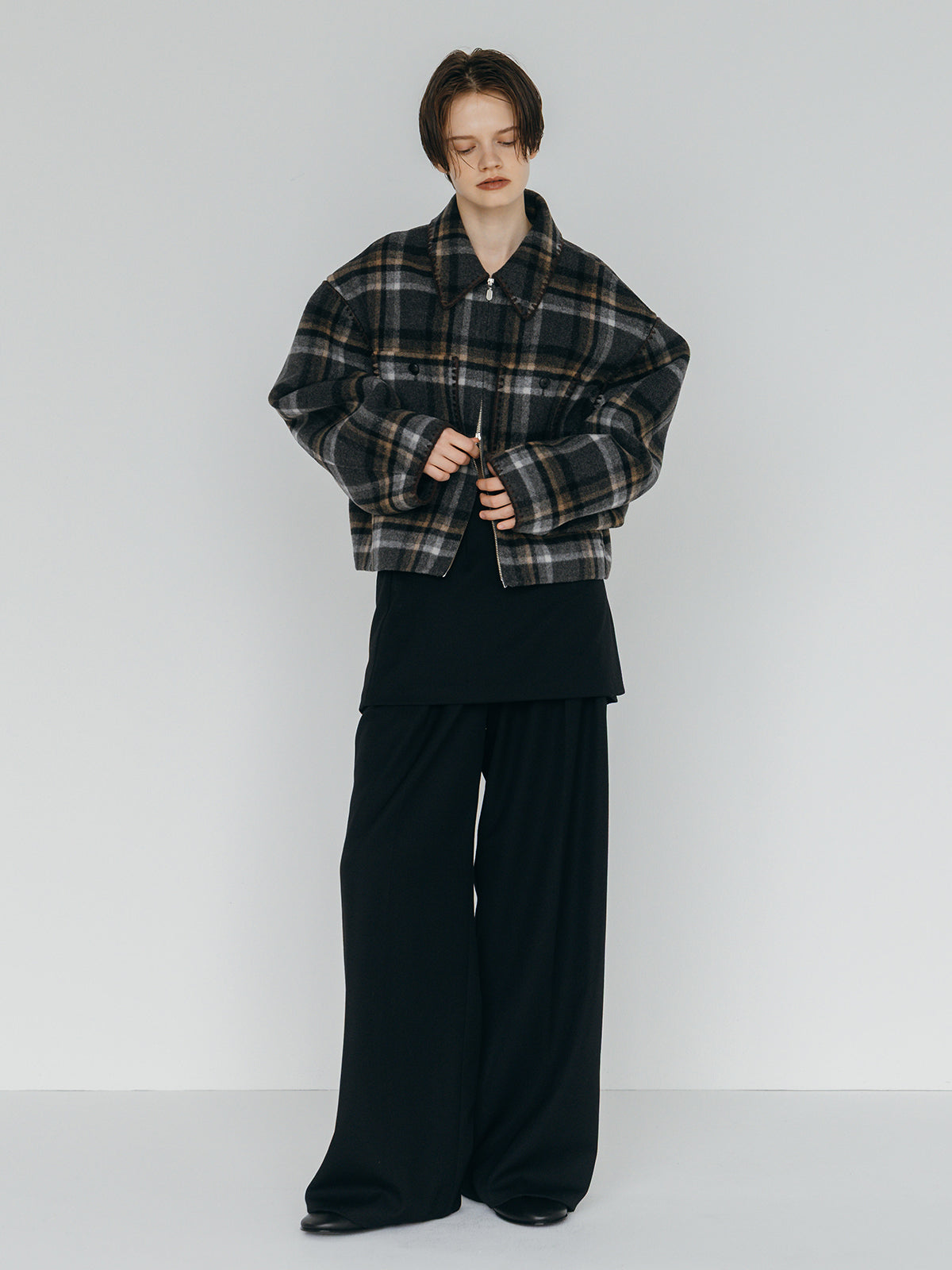 WOOL EMBROIDERY SHORT ZIP JACKET