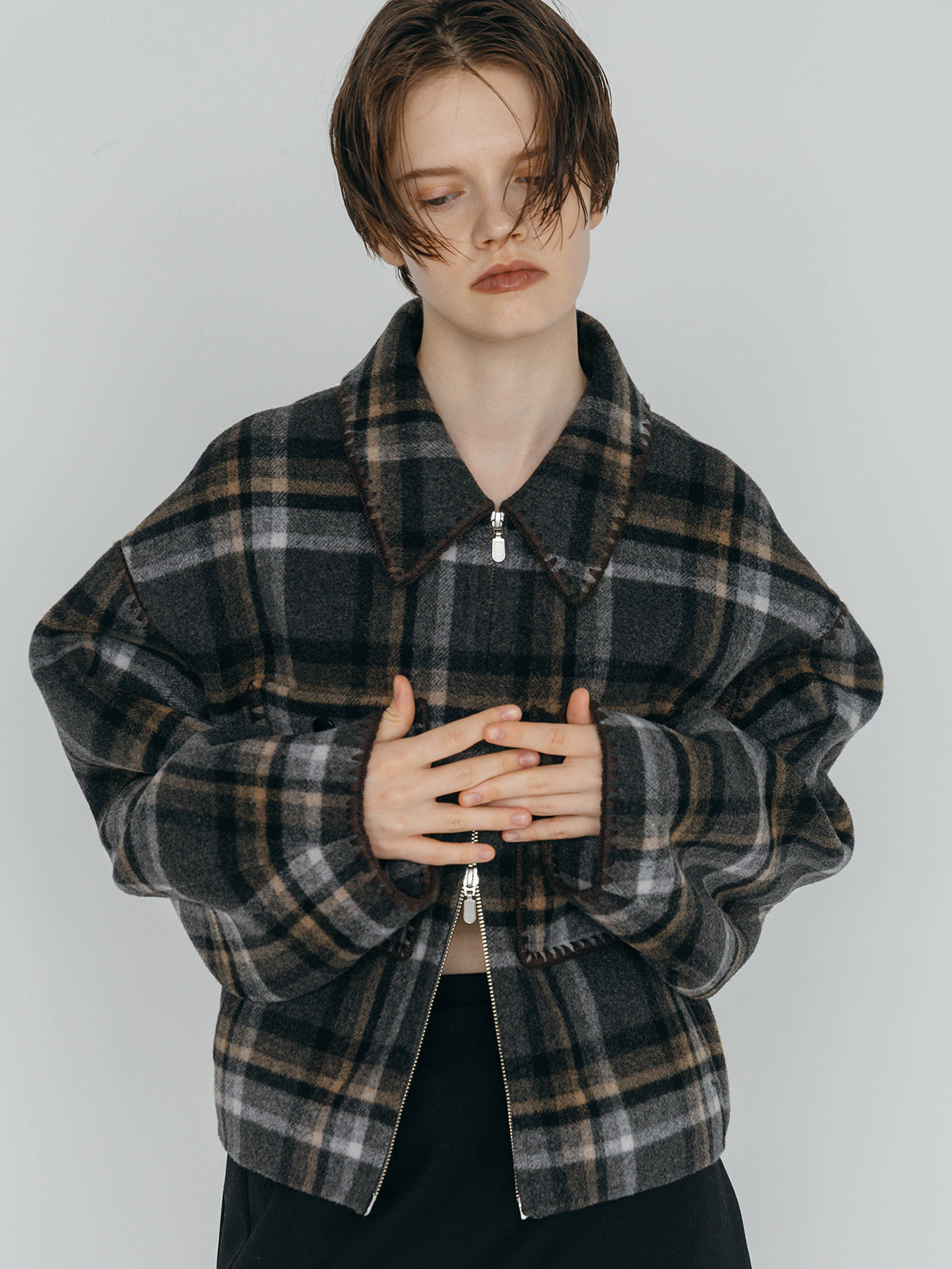 WOOL EMBROIDERY SHORT ZIP JACKET