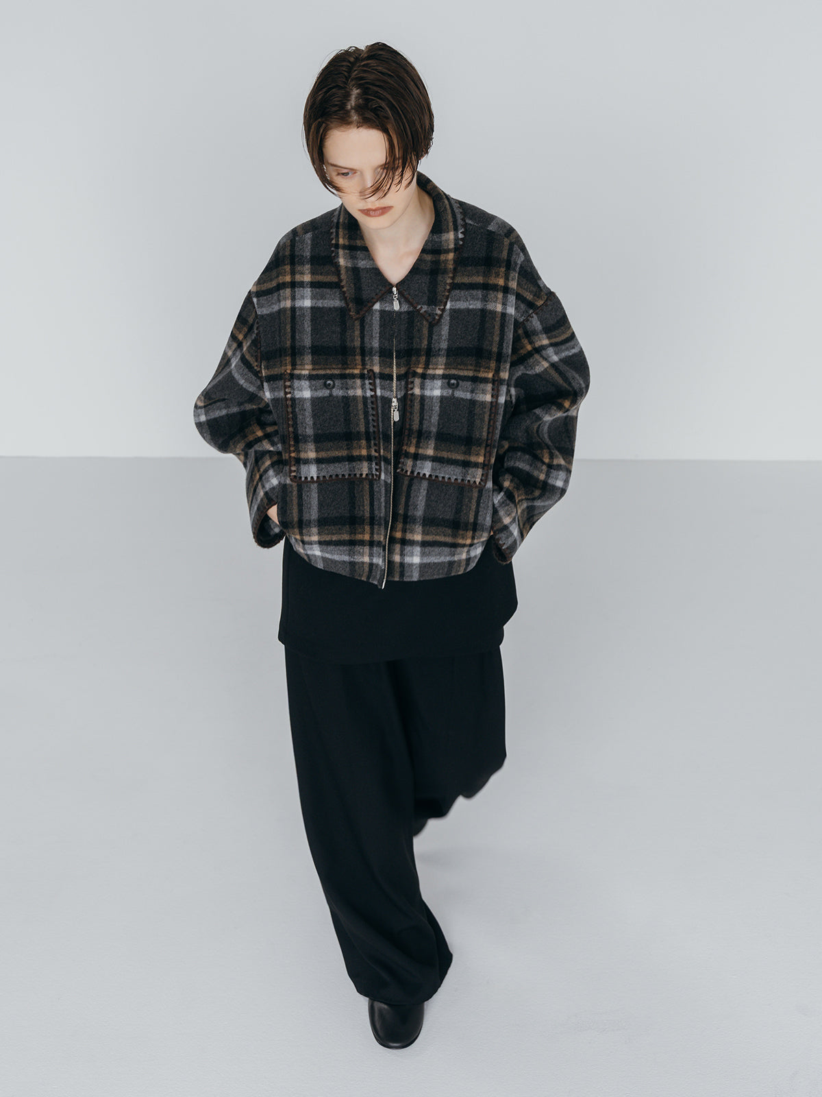 WOOL EMBROIDERY SHORT ZIP JACKET