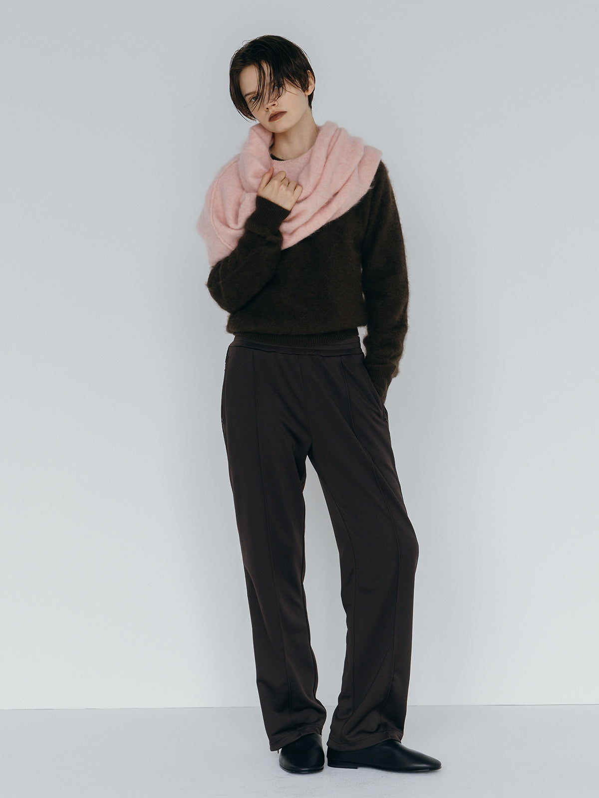 MINK FINISH CREW-NECK KNIT TOP