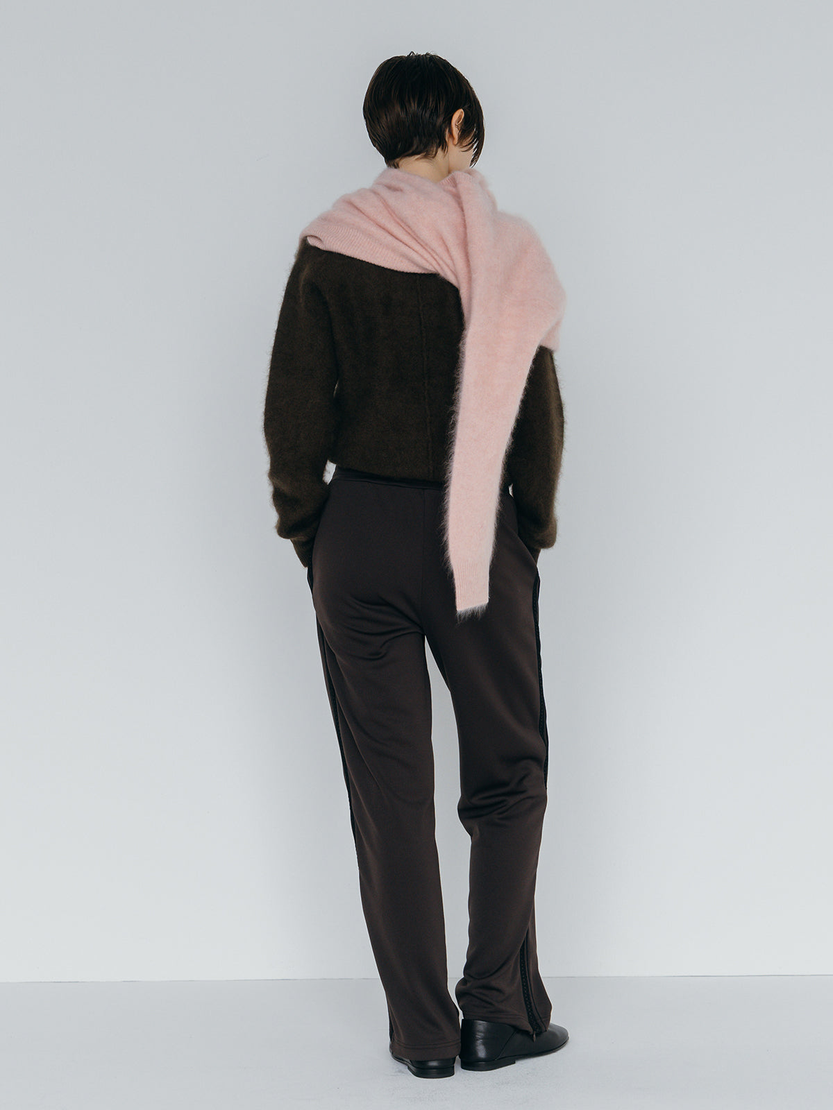 MINK FINISH CREW-NECK KNIT TOP