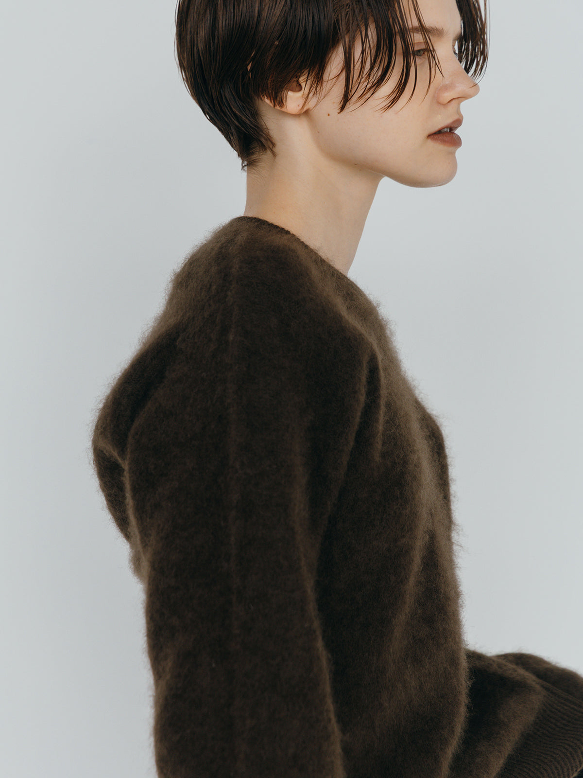 MINK FINISH CREW-NECK KNIT TOP