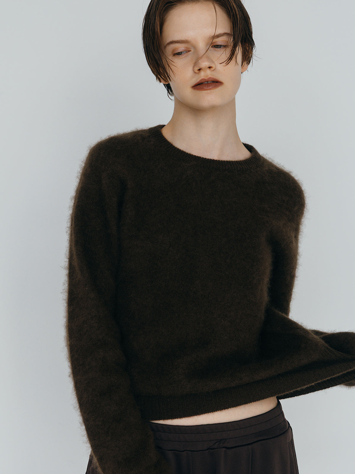 MINK FINISH CREW-NECK KNIT TOP