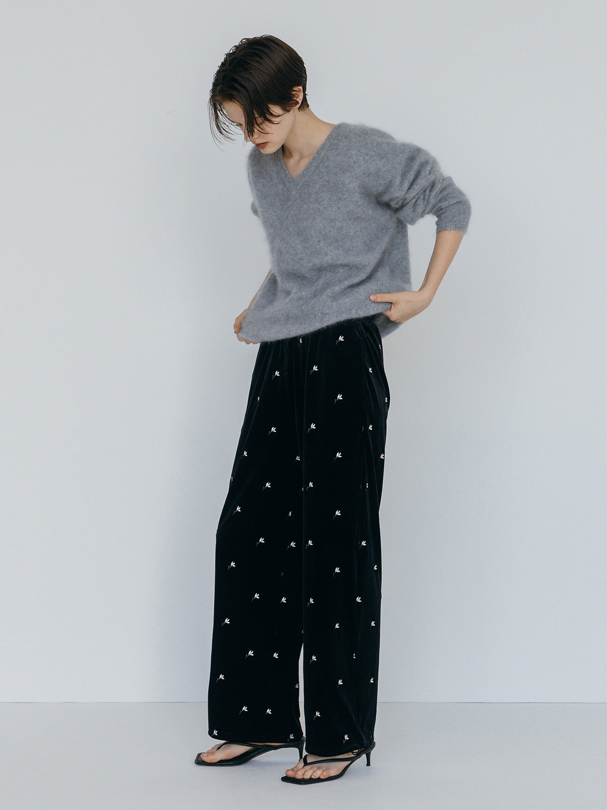 MINK FINISH V-NECK KNIT TOP
