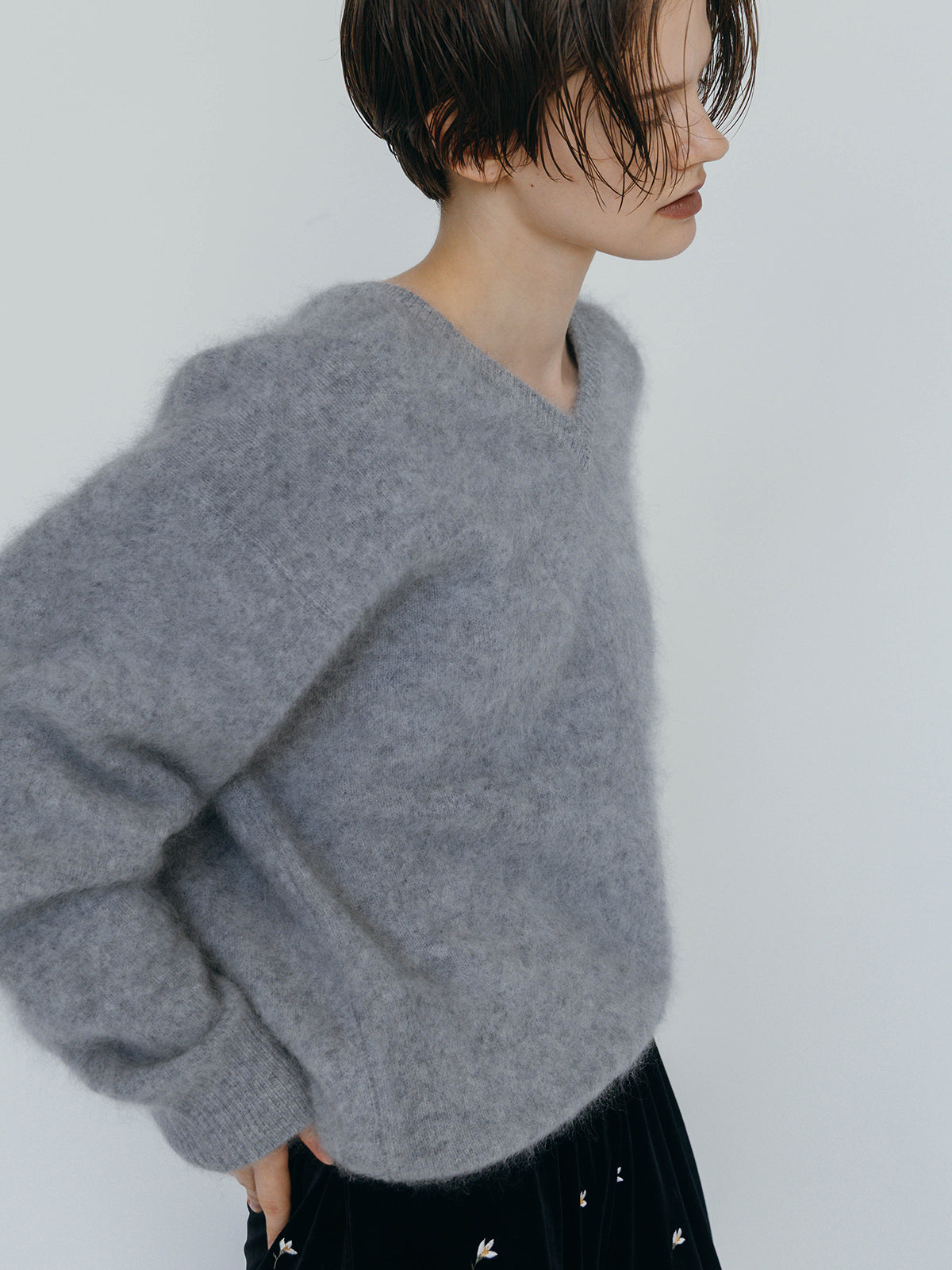 MINK FINISH V-NECK KNIT TOP
