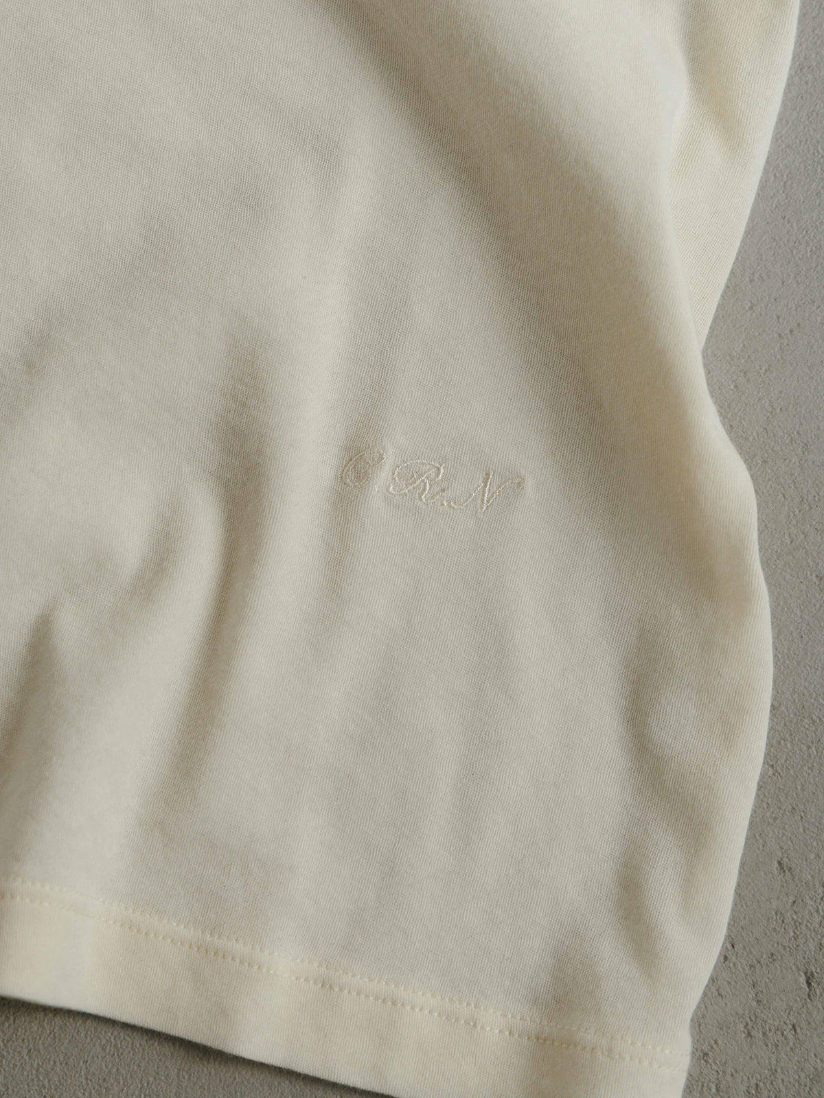 EMBROIDERY SHEER TEE