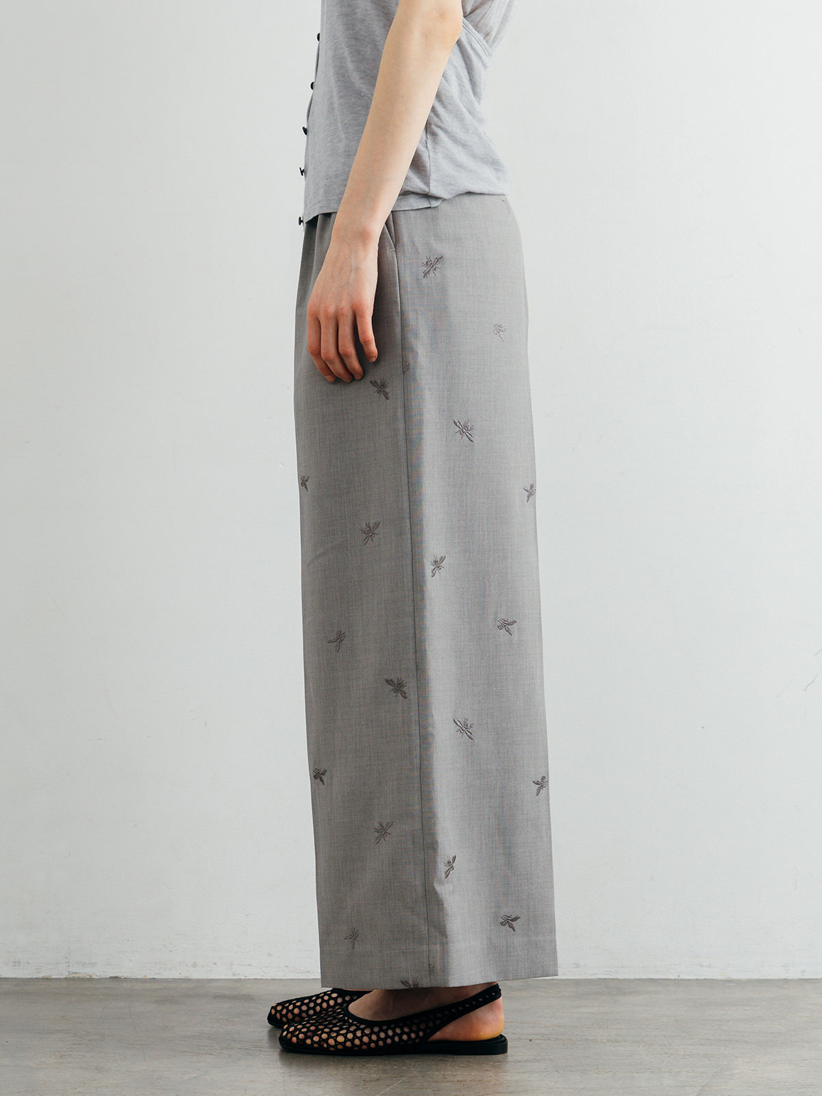 MOTIF EMBROIDERY PANTS