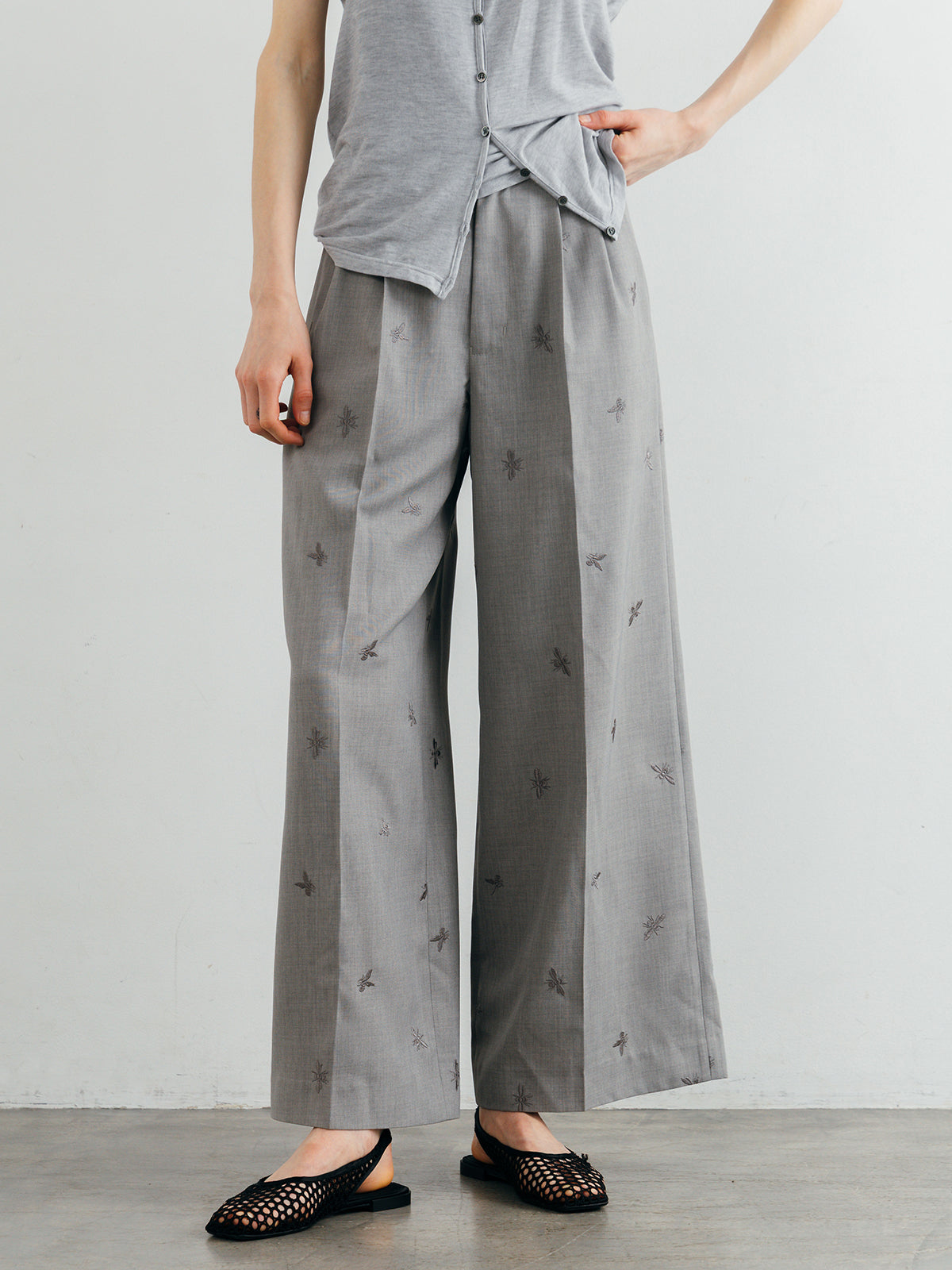 MOTIF EMBROIDERY PANTS