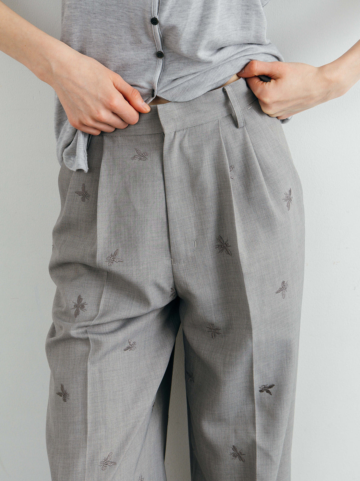 MOTIF EMBROIDERY PANTS