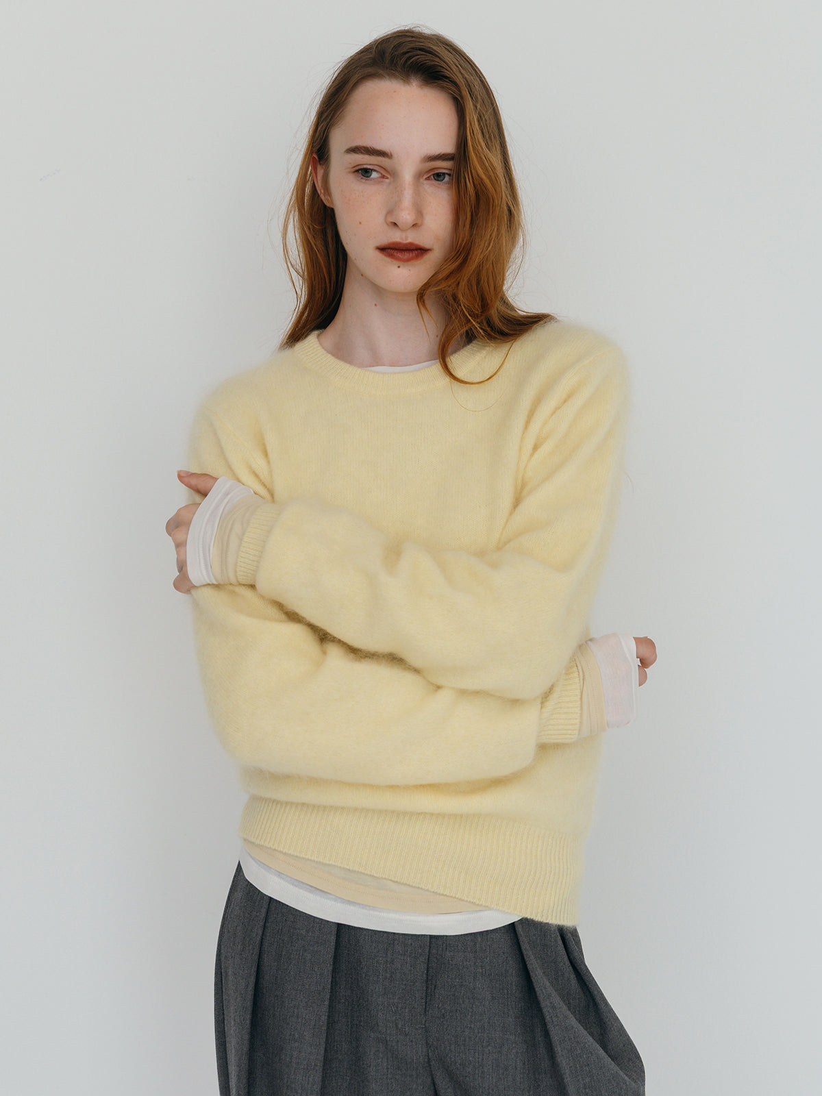 MINK FINISH CREW-NECK KNIT TOP