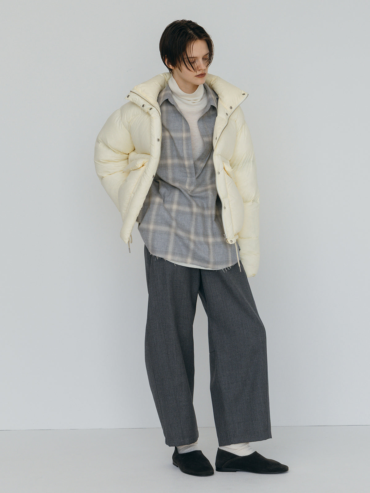FINE WOOL OVER HIGH NECK TOPS