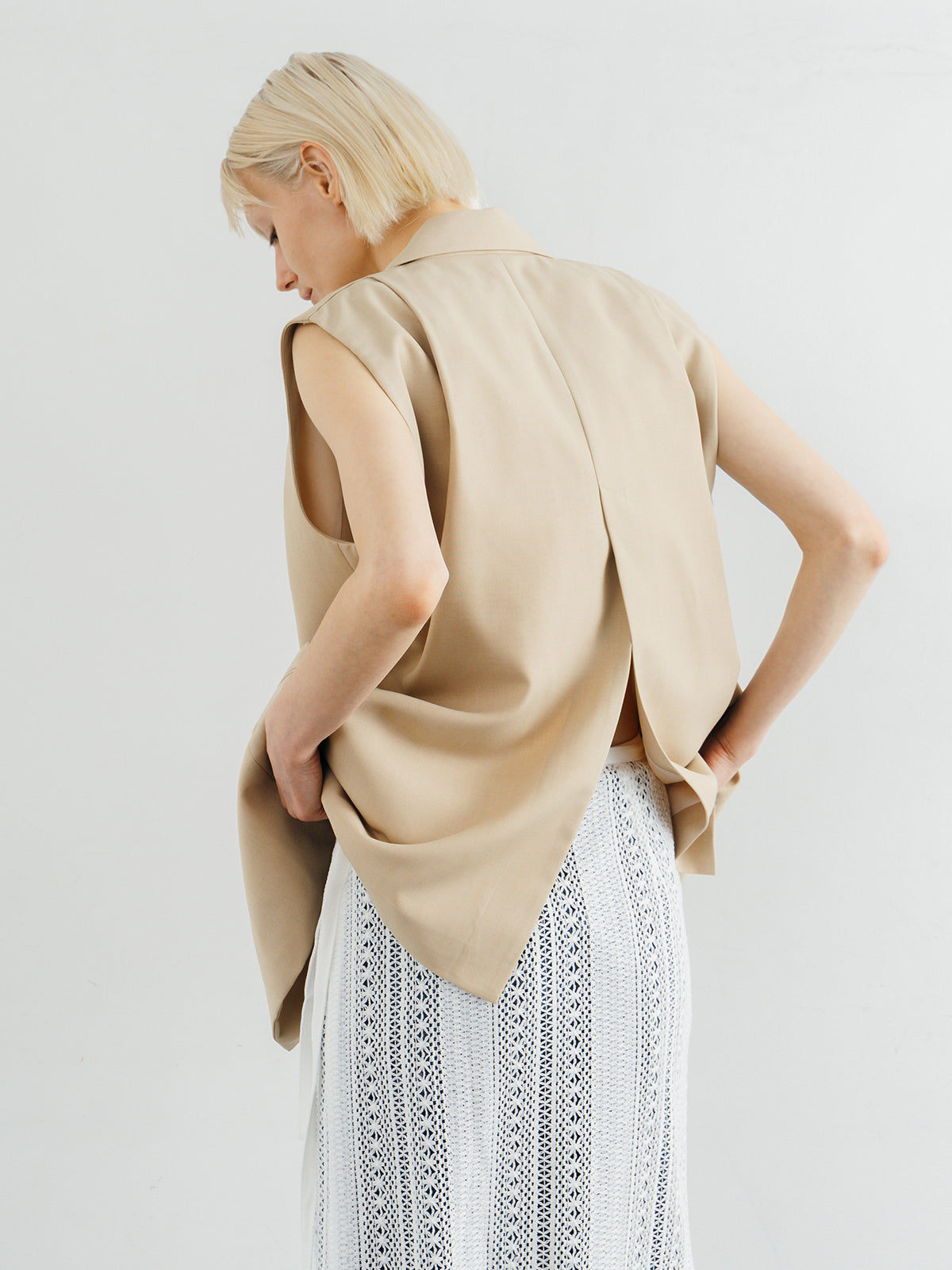 OVER SIZE DESIGN VEST