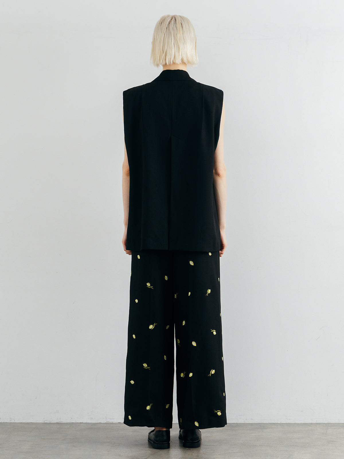 OVER SIZE DESIGN VEST