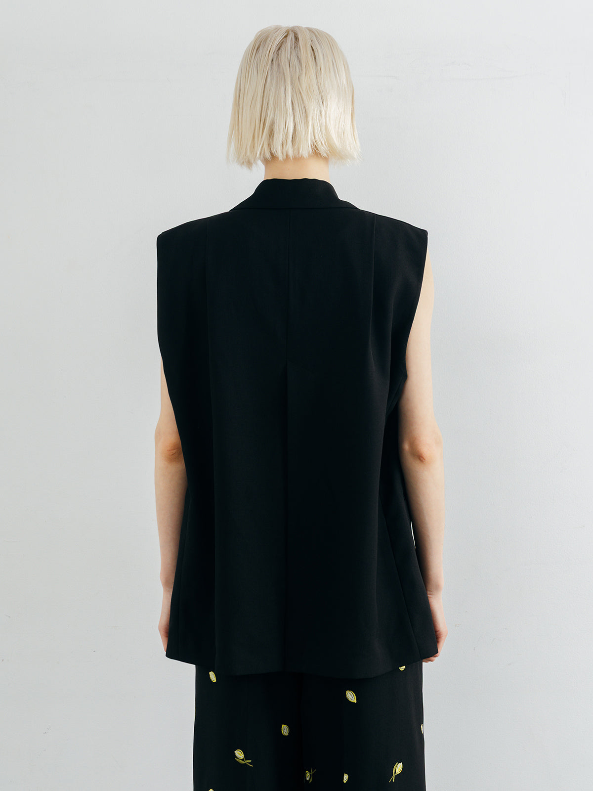 OVER SIZE DESIGN VEST
