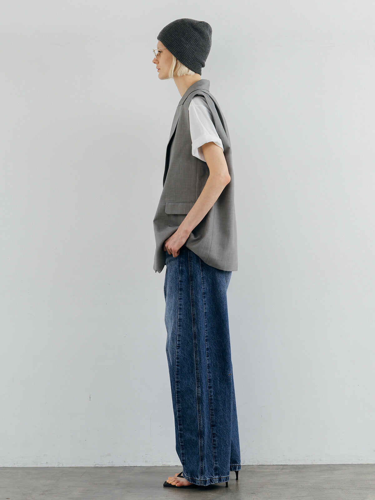 OVER SIZE DESIGN VEST