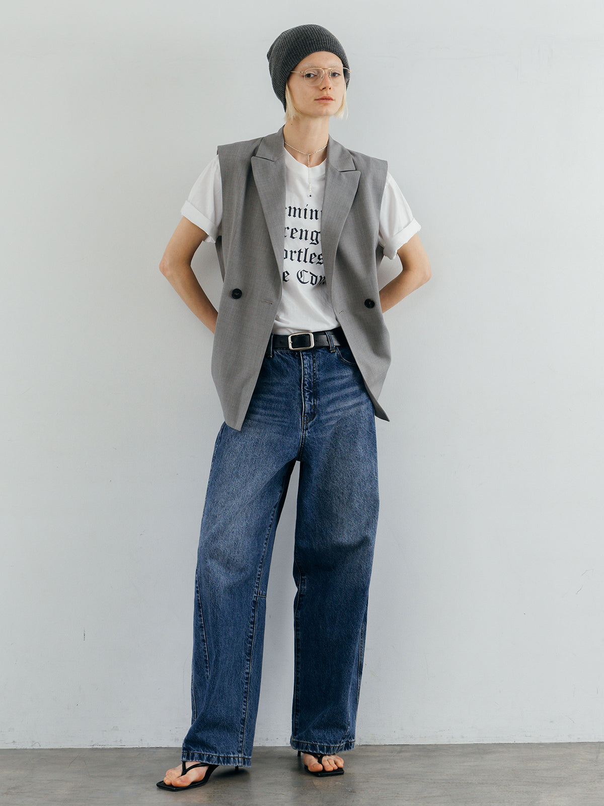 OVER SIZE DESIGN VEST