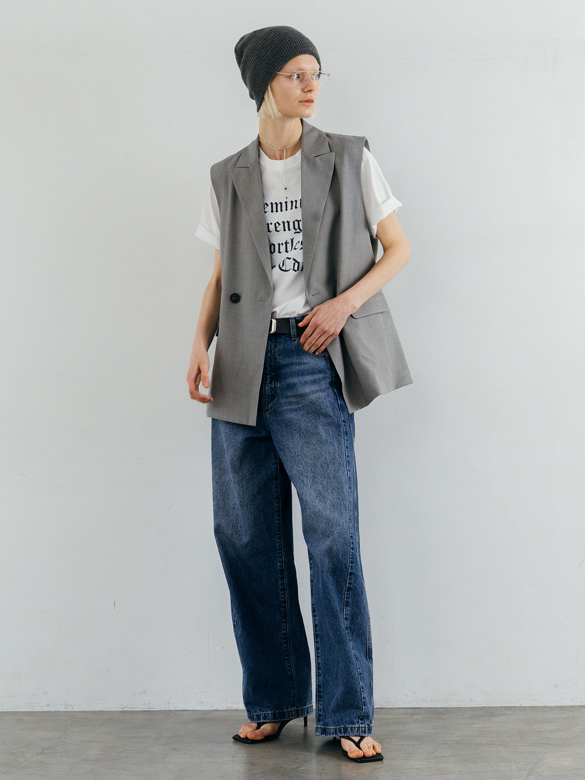 OVER SIZE DESIGN VEST