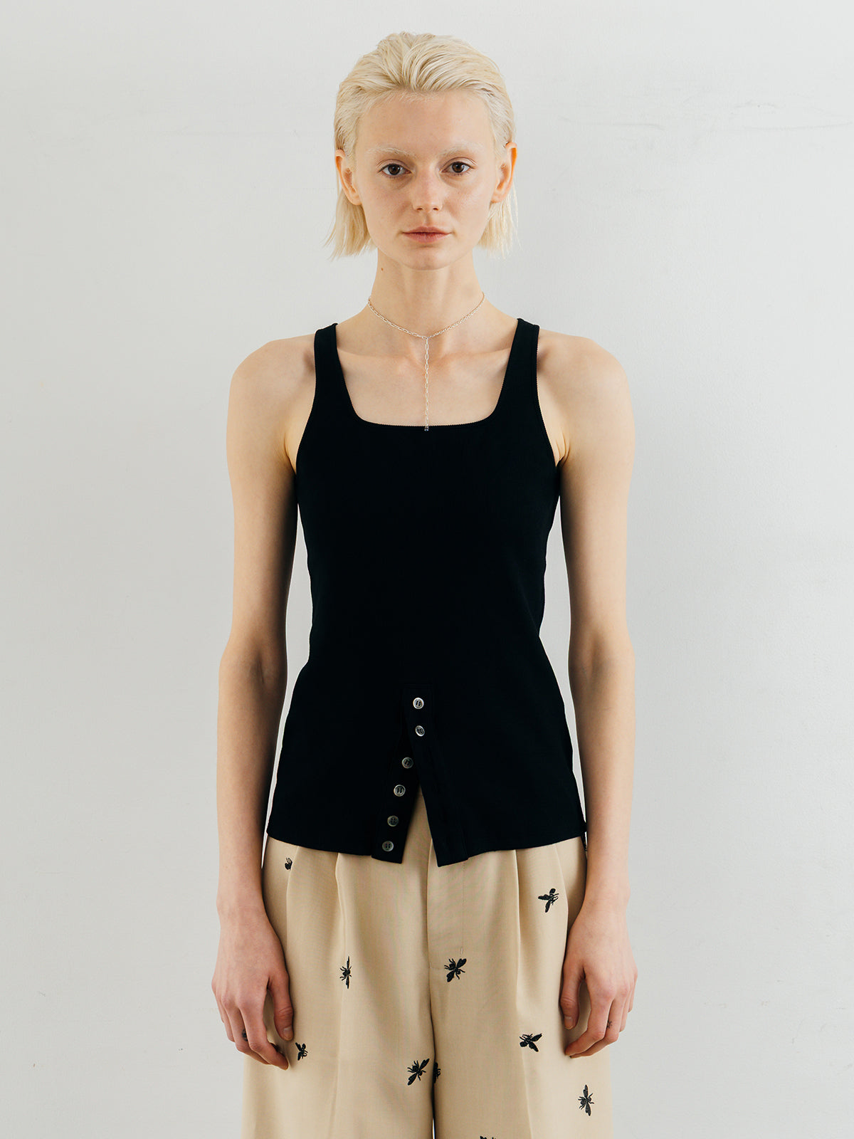 CUT TANK TOP