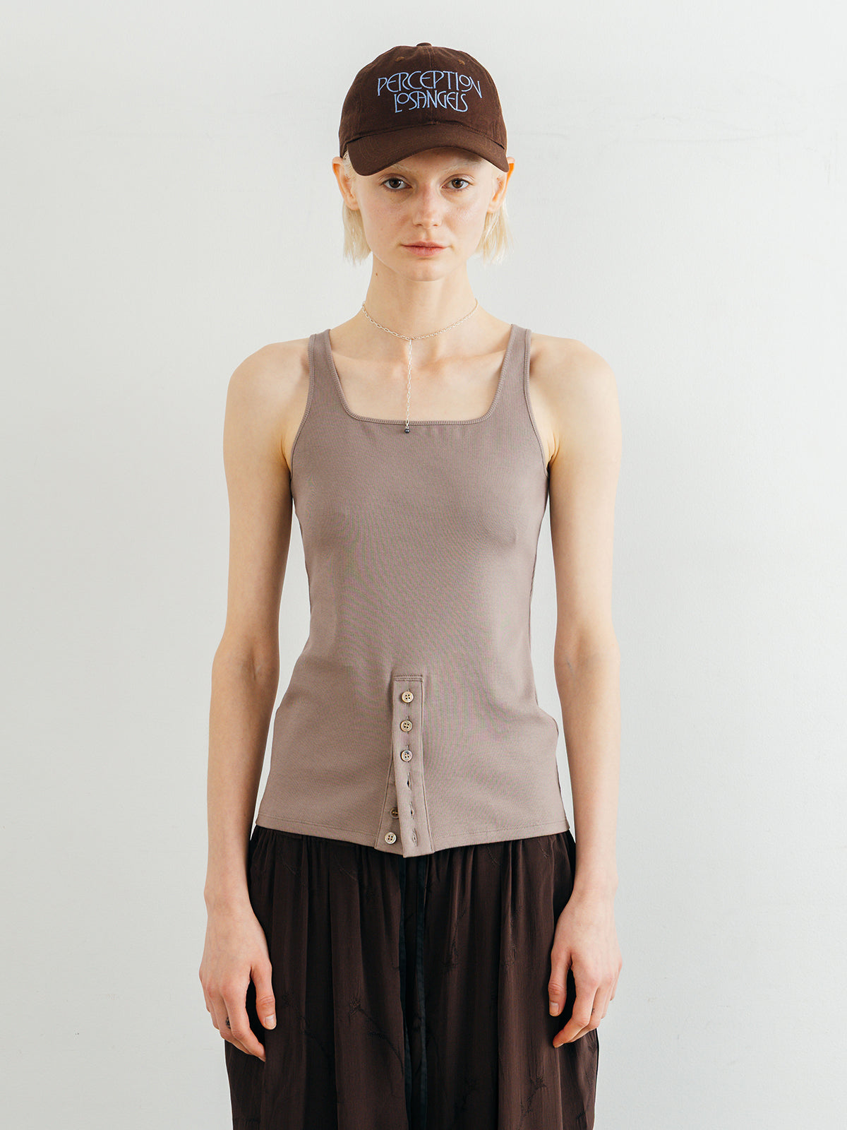 CUT TANK TOP