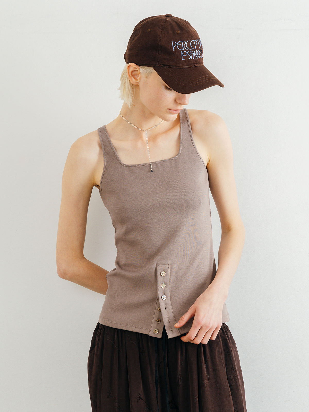 CUT TANK TOP