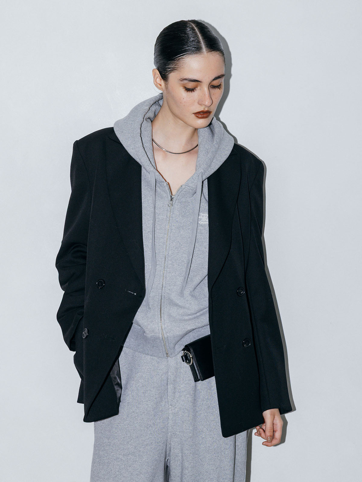 ZIP UP HOODED SWEAT SHIRT