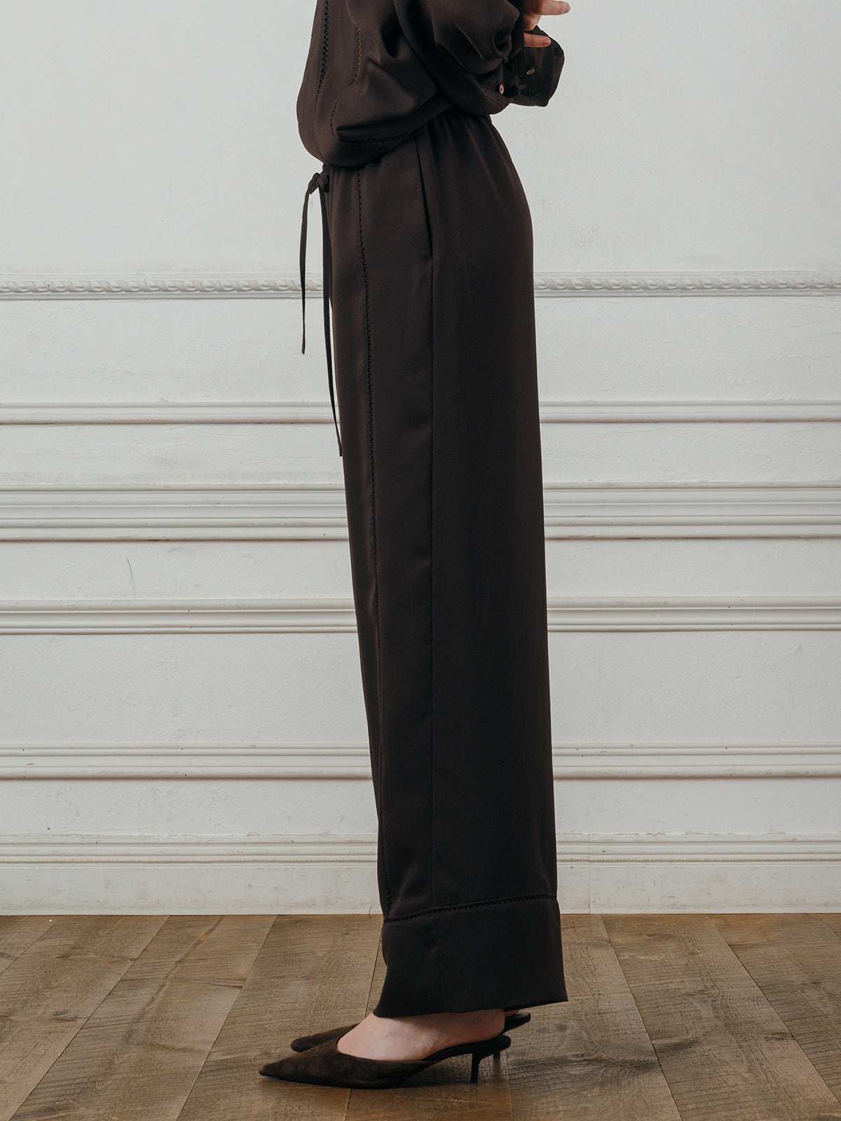 LADDER LACE DETAIL PANTS