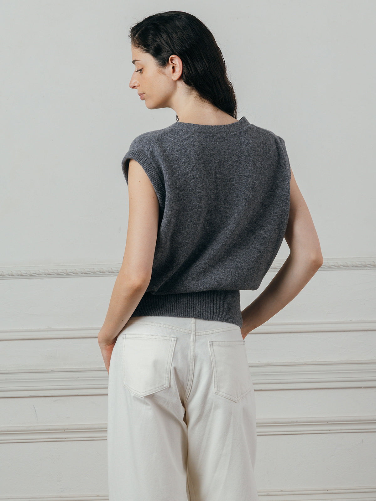KNITTED VEST TOP