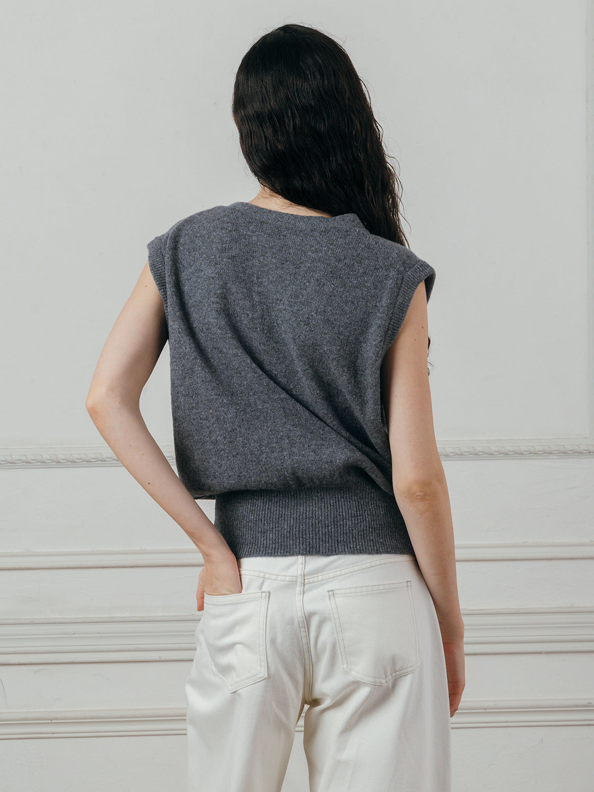 KNITTED VEST TOP