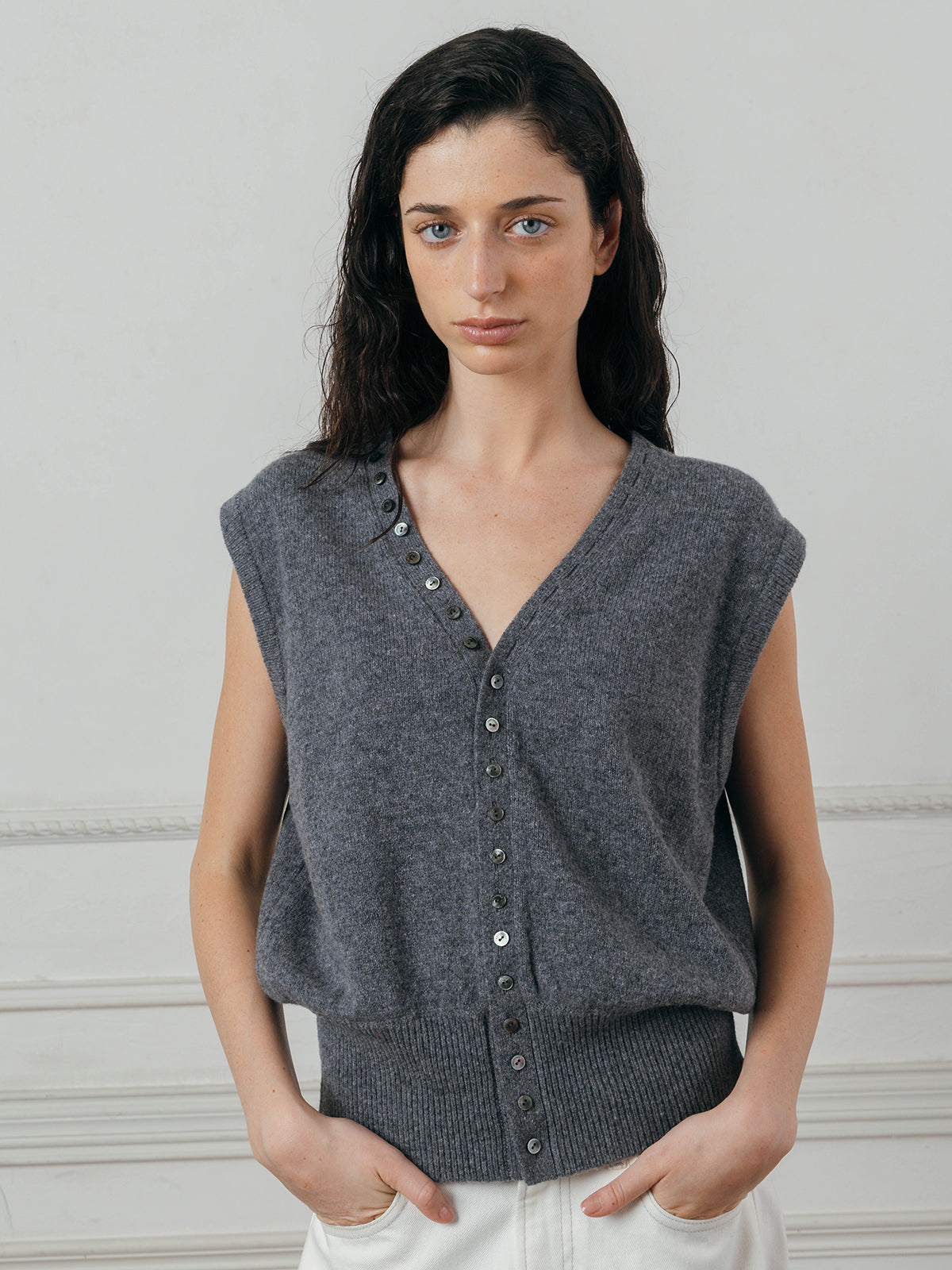KNITTED VEST TOP