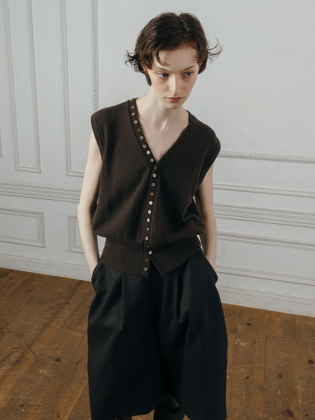 KNITTED VEST TOP