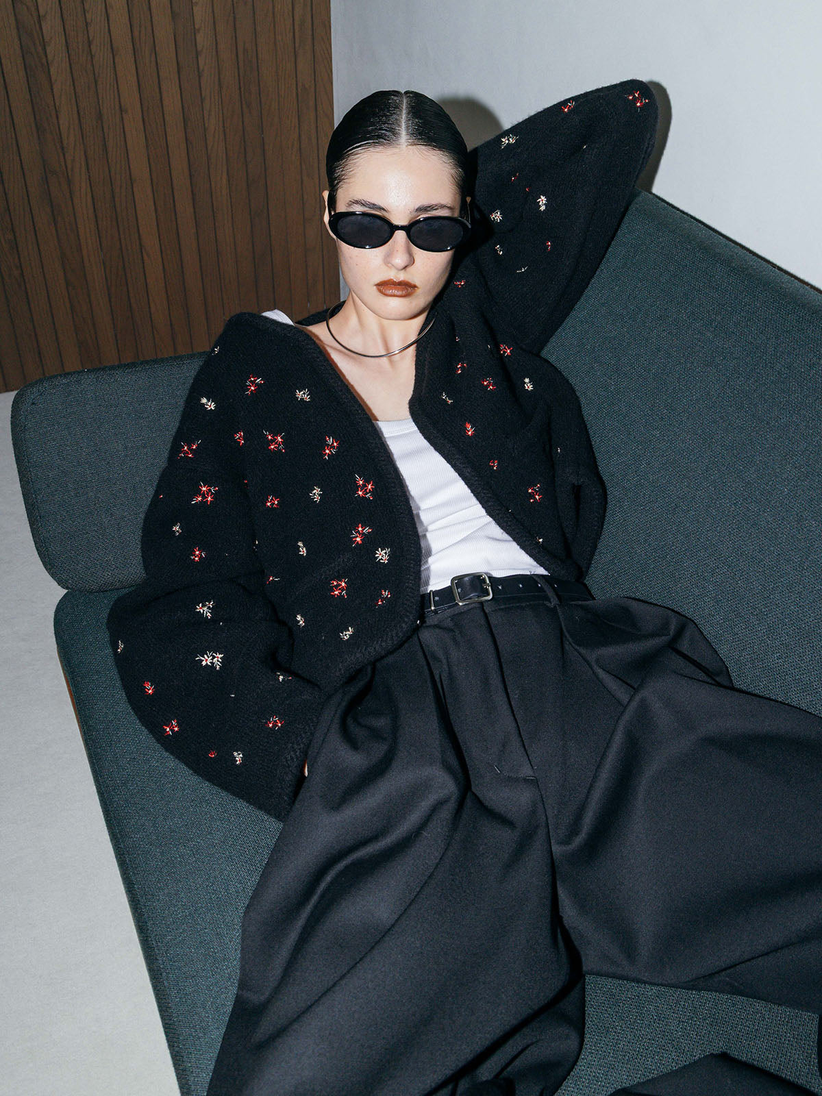 FLOWER EMBROIDERY KNIT JACKET