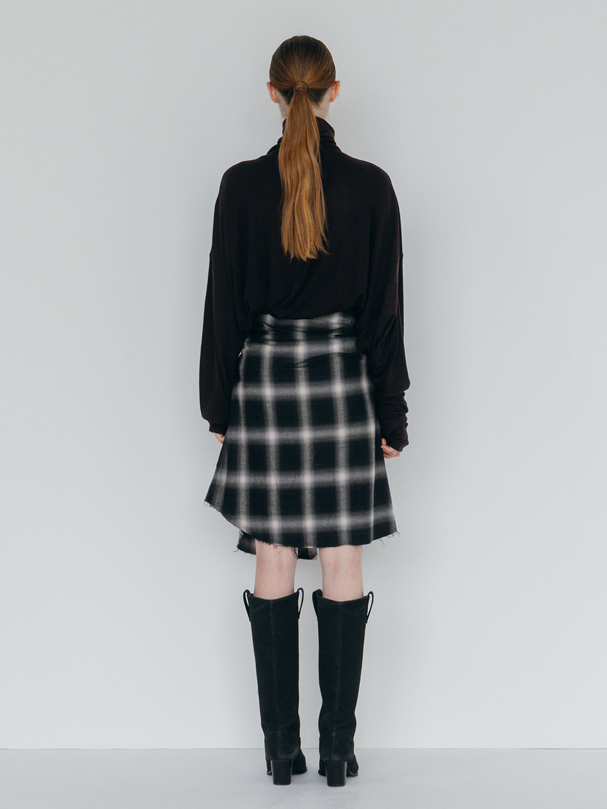 FINE WOOL OVER HIGH NECK TOPS