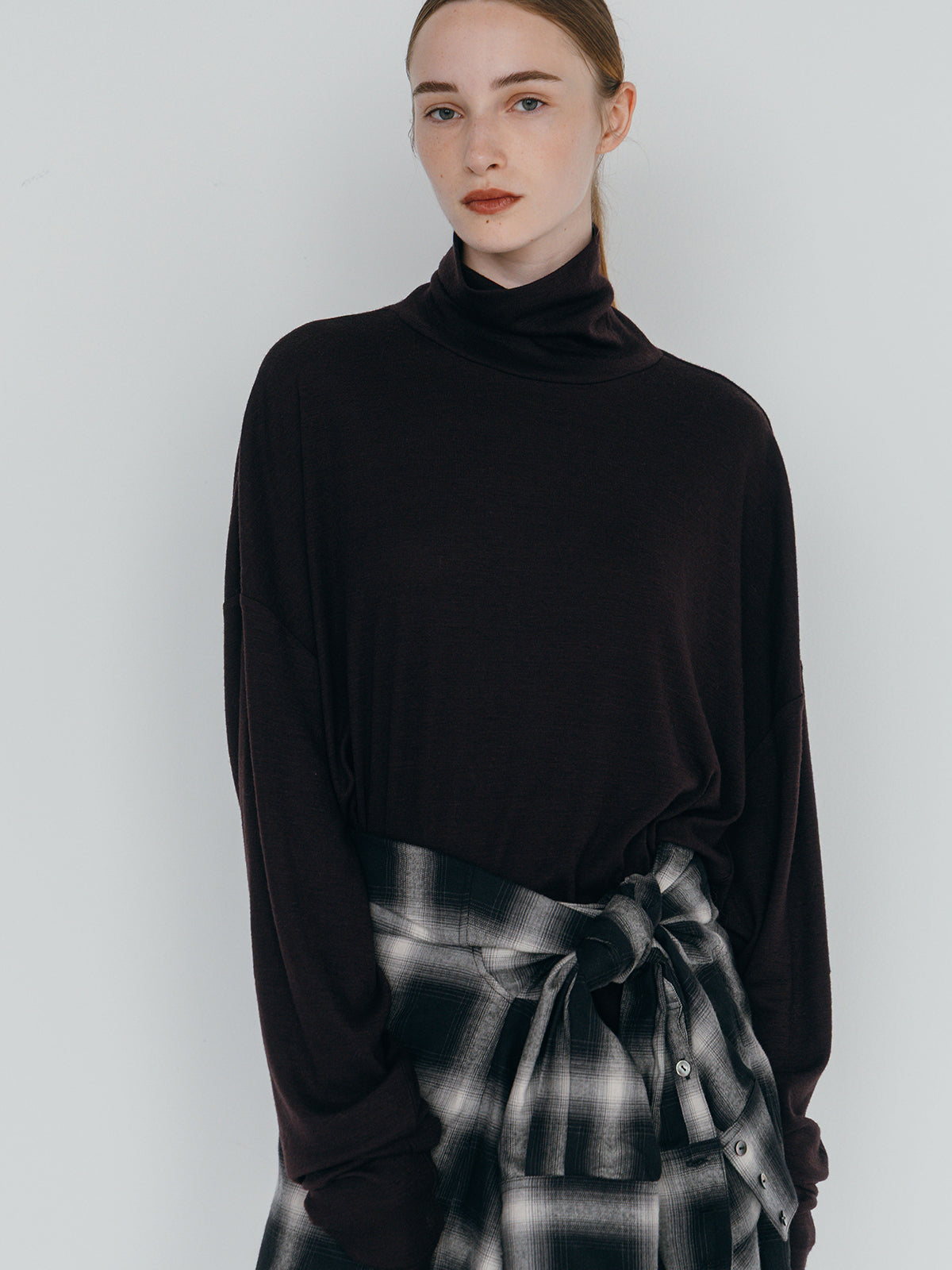 FINE WOOL OVER HIGH NECK TOPS