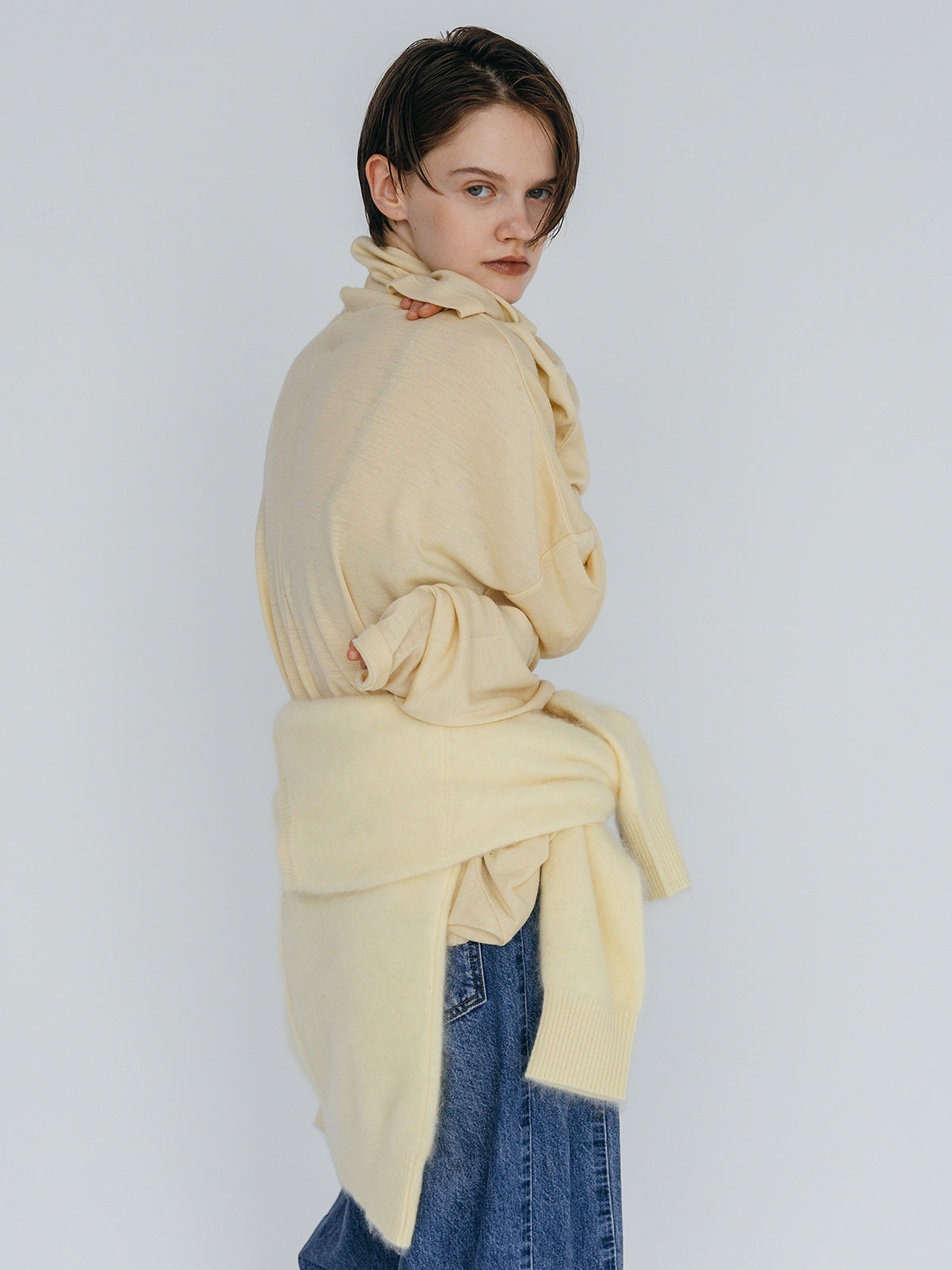 FINE WOOL OVER HIGH NECK TOPS