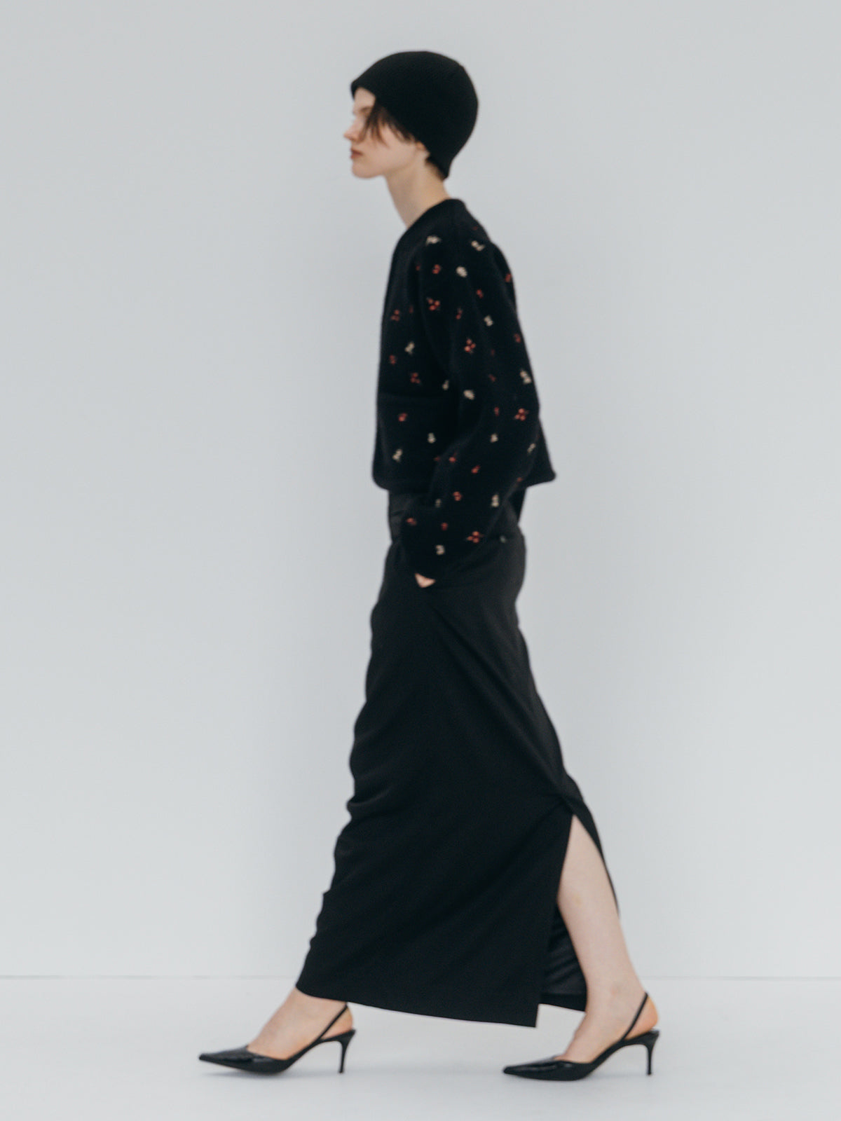 FLOWER EMBROIDERY KNIT JACKET
