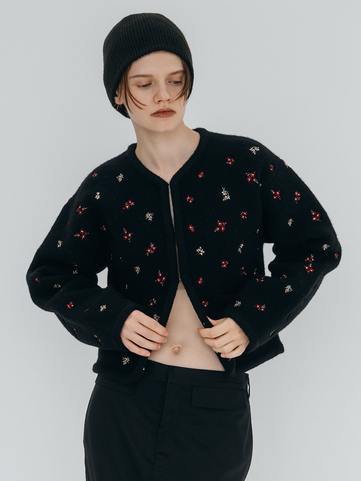 FLOWER EMBROIDERY KNIT JACKET