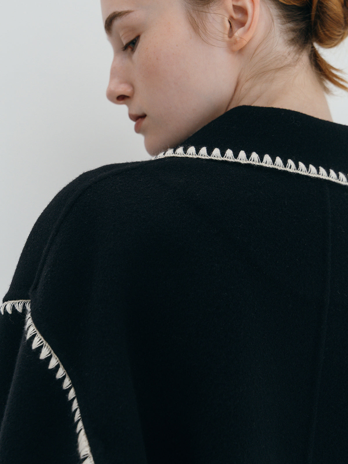 WOOL EMBROIDERY SHORT ZIP JACKET