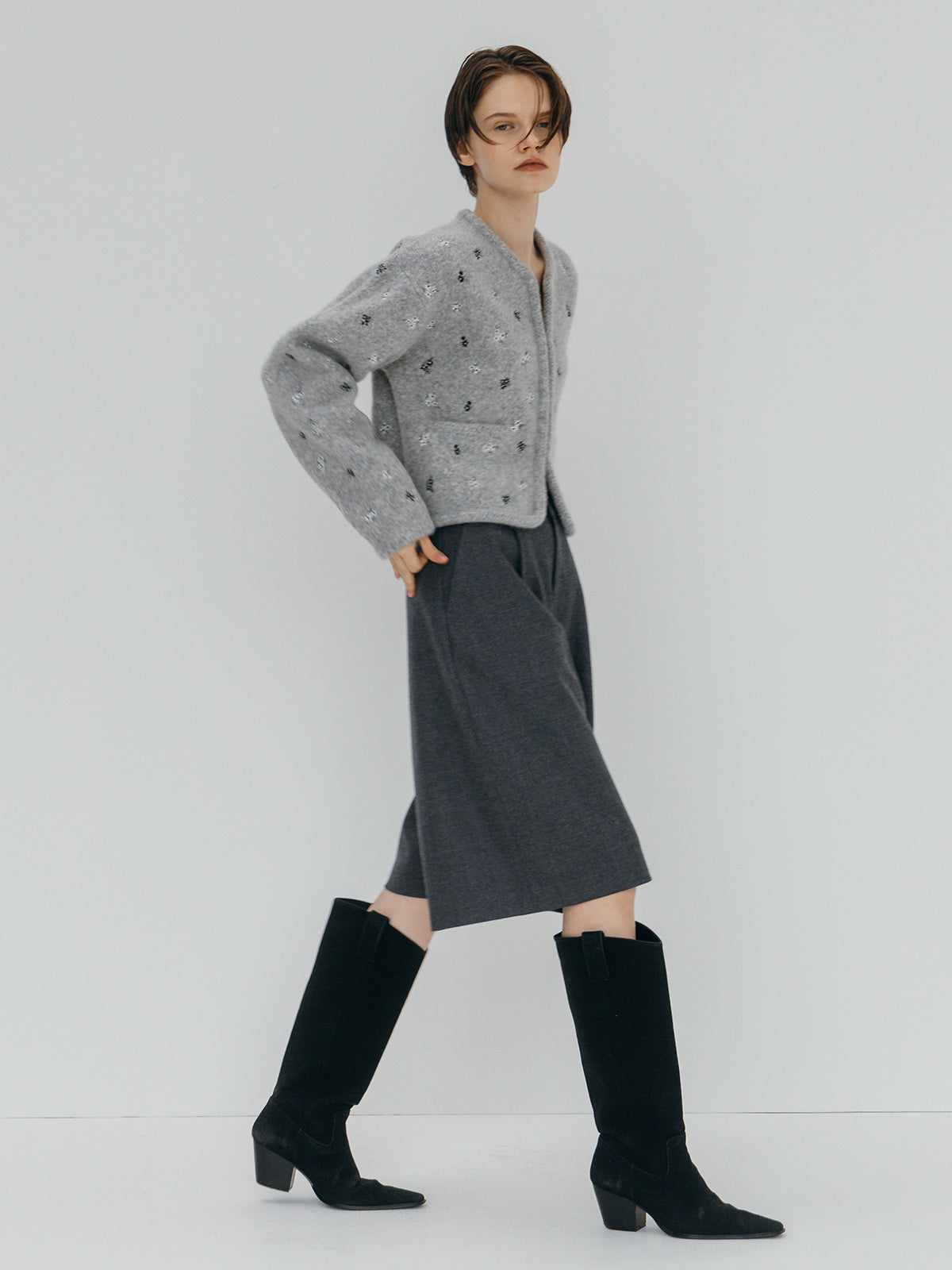 FLOWER EMBROIDERY KNIT JACKET