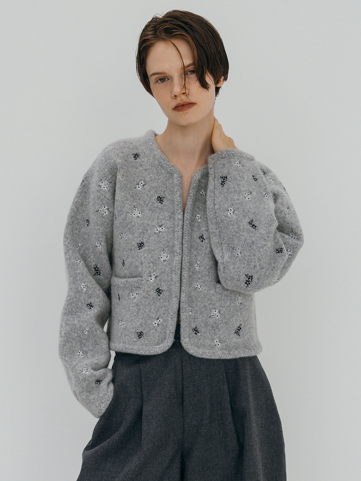 FLOWER EMBROIDERY KNIT JACKET