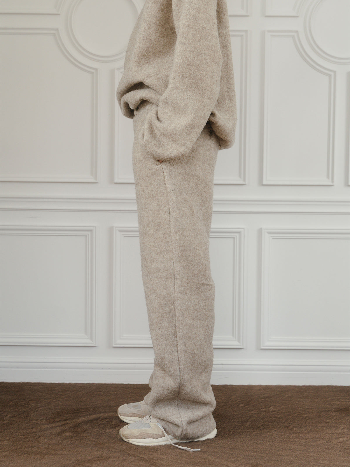 WOOL FLEECE CURVE PANTS