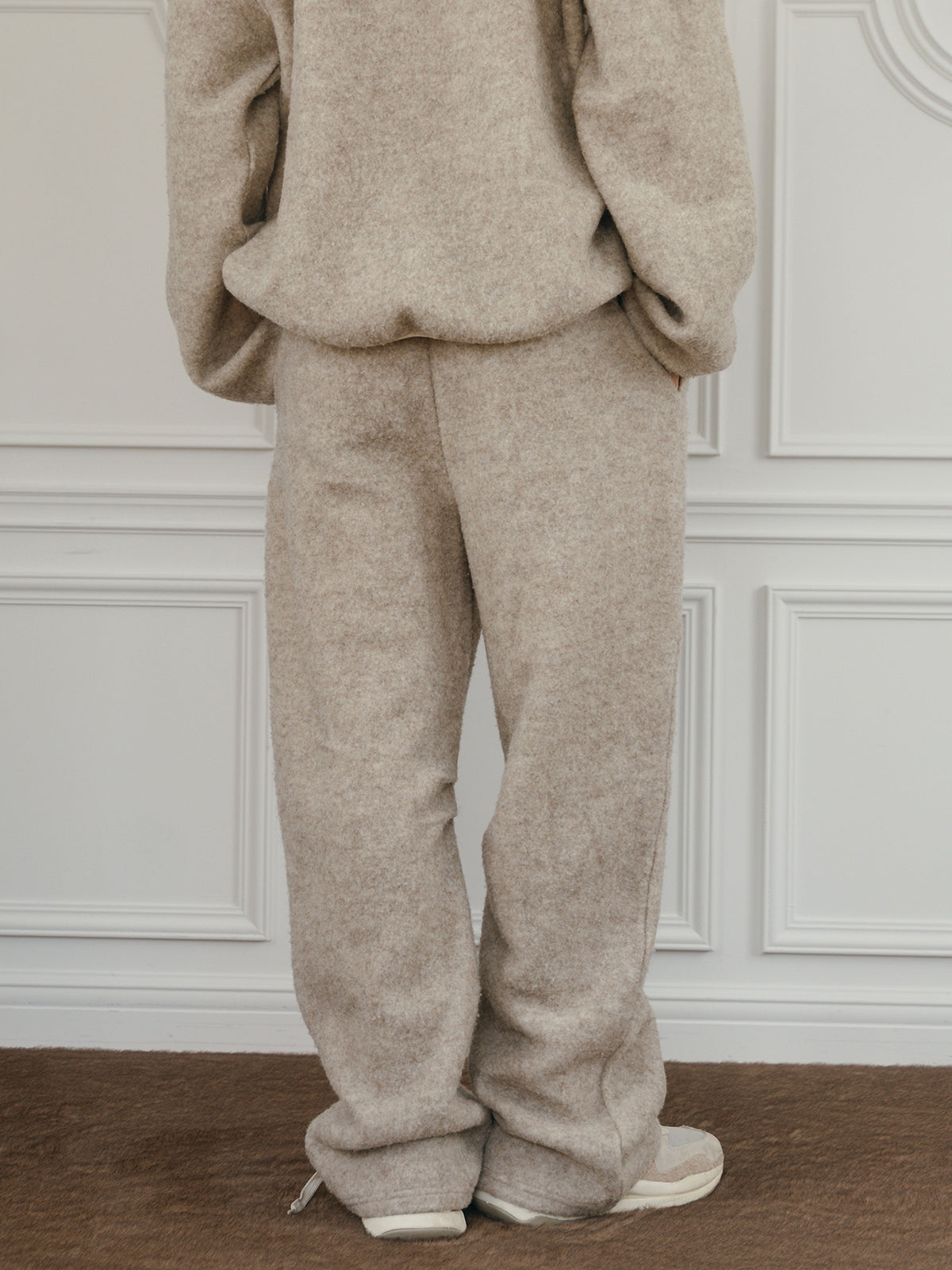 WOOL FLEECE CURVE PANTS