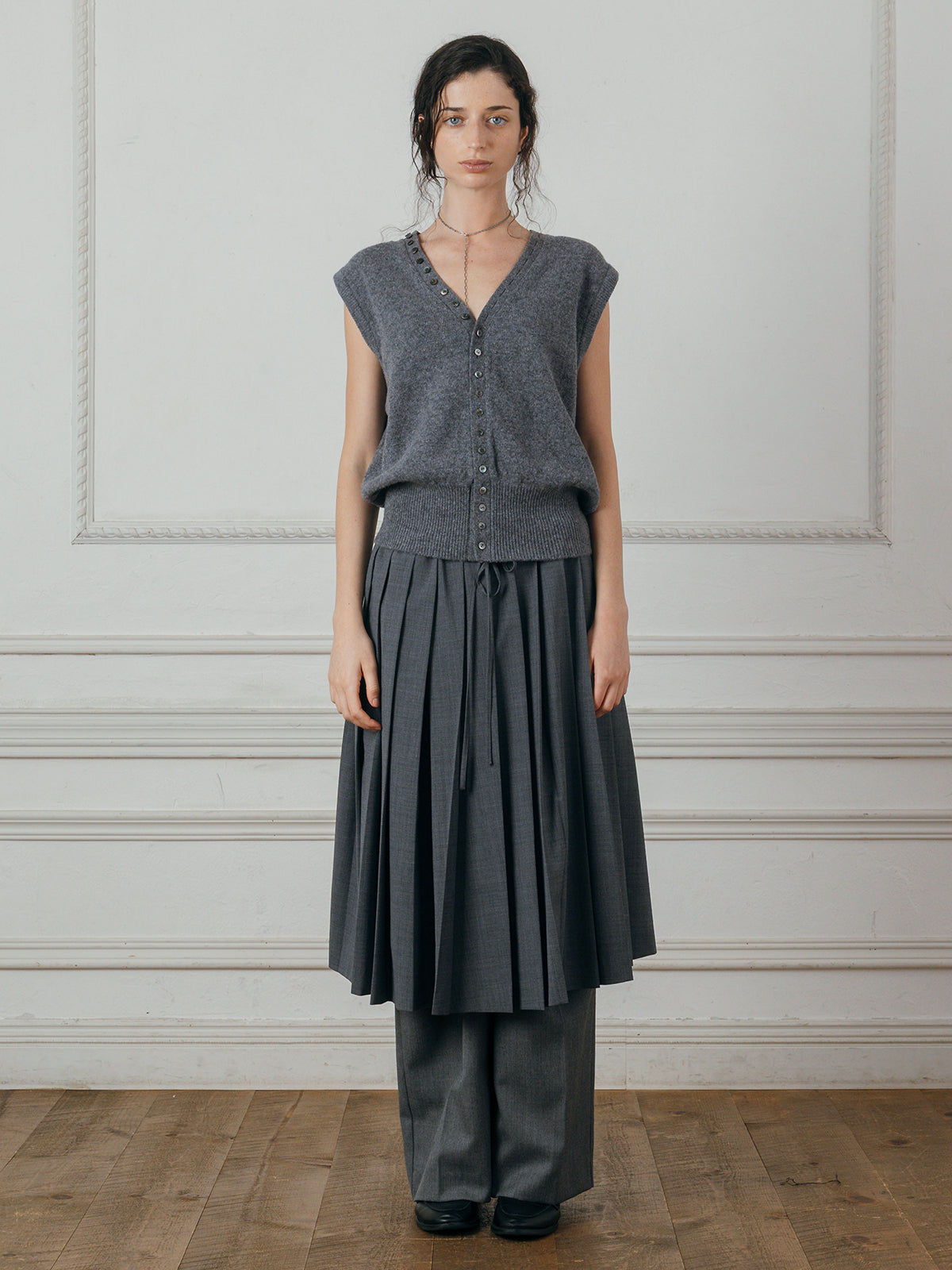 PLEATED MIDI SKIRT