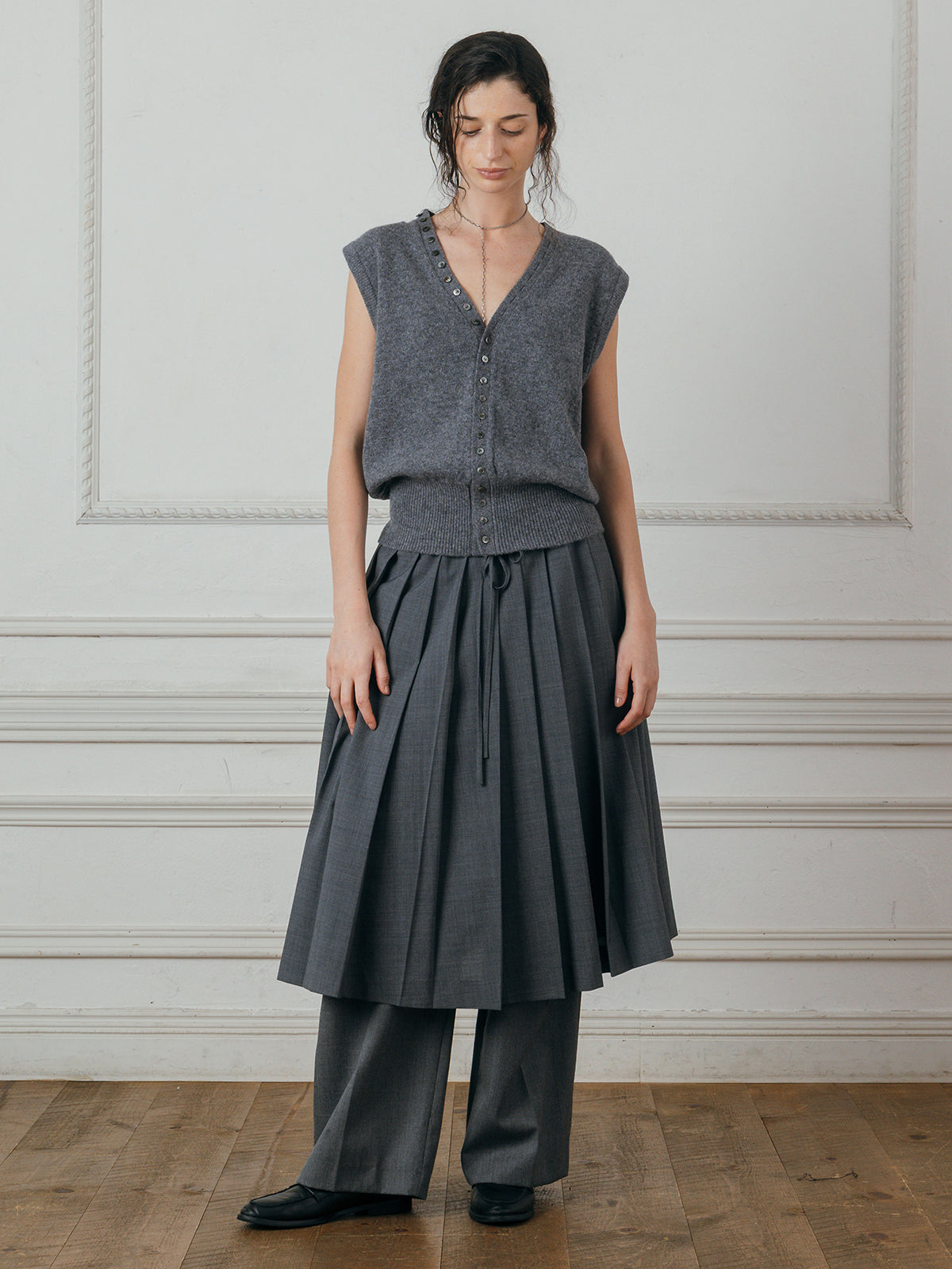 PLEATED MIDI SKIRT