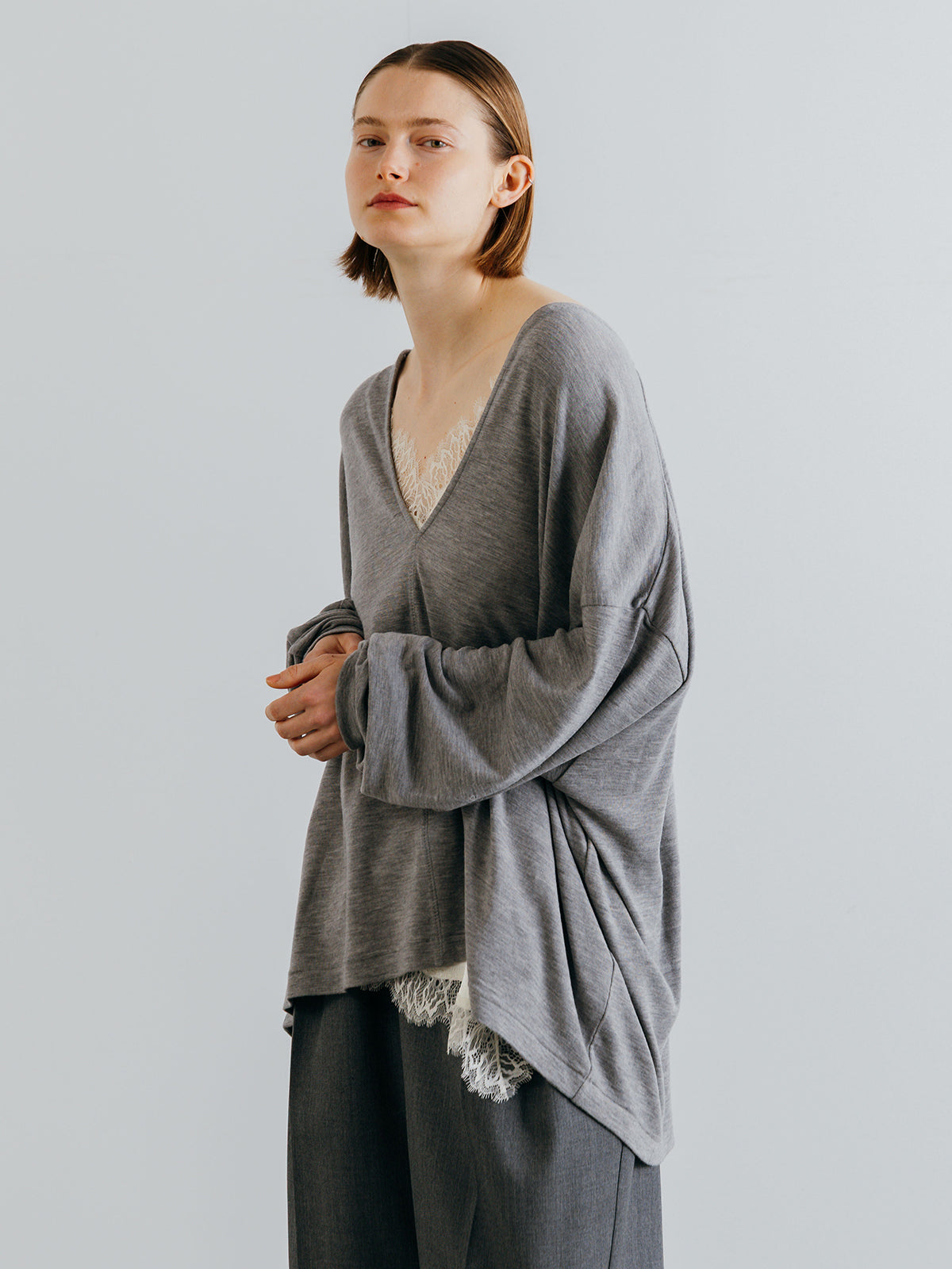 SUPER 120s FINE WOOL V NECK KNIT