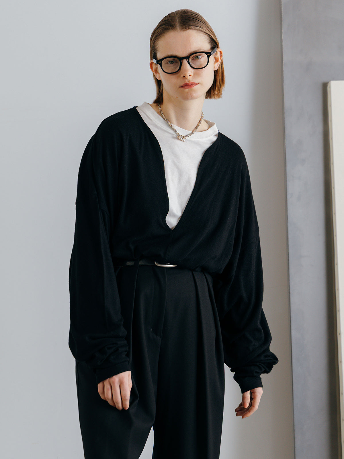 SUPER 120s FINE WOOL V NECK KNIT